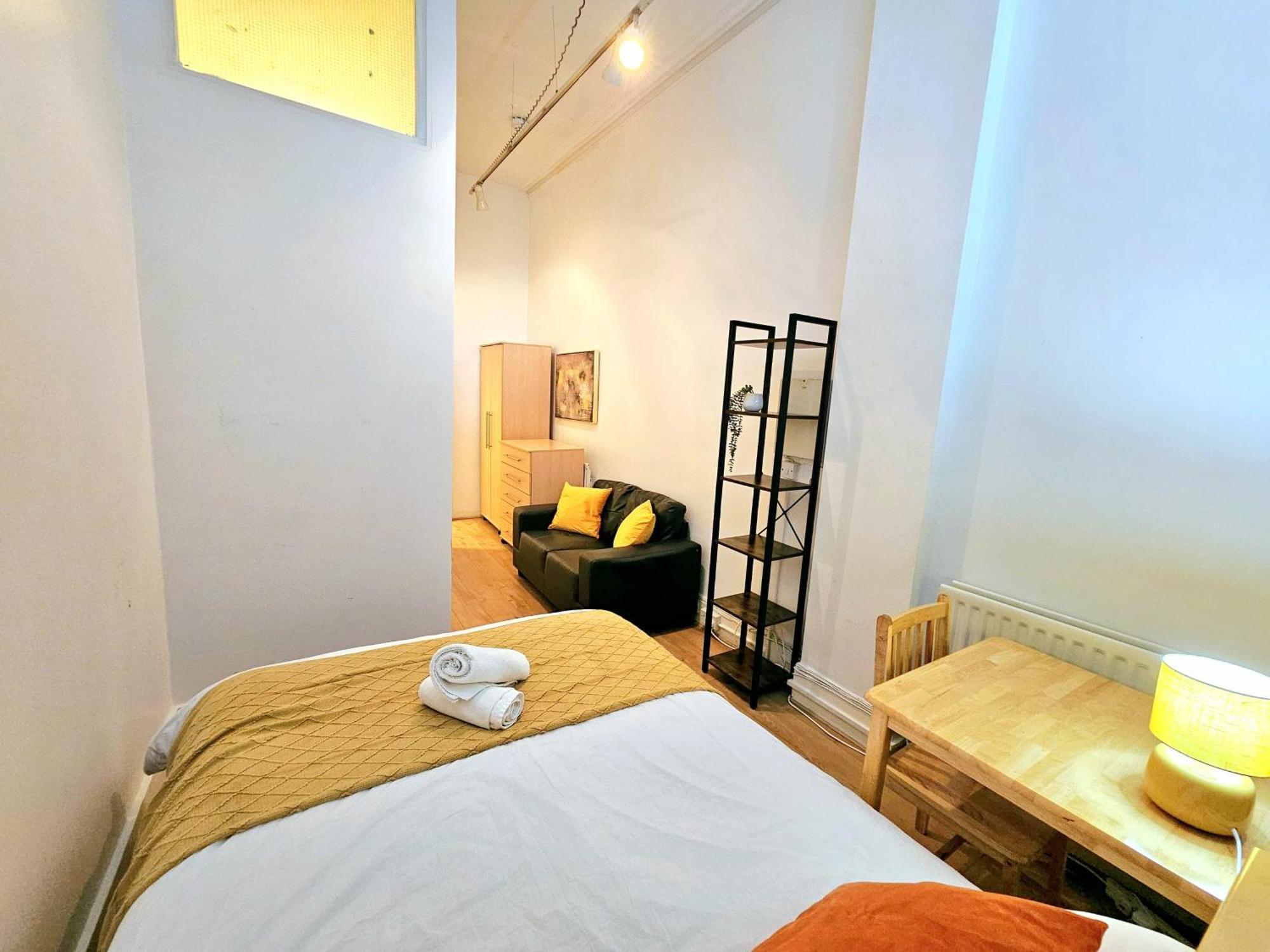 Appartement Duplex With 3 Bedrooms And Large Sofa-bed Back Patio, Near Angel And King's Cross Station