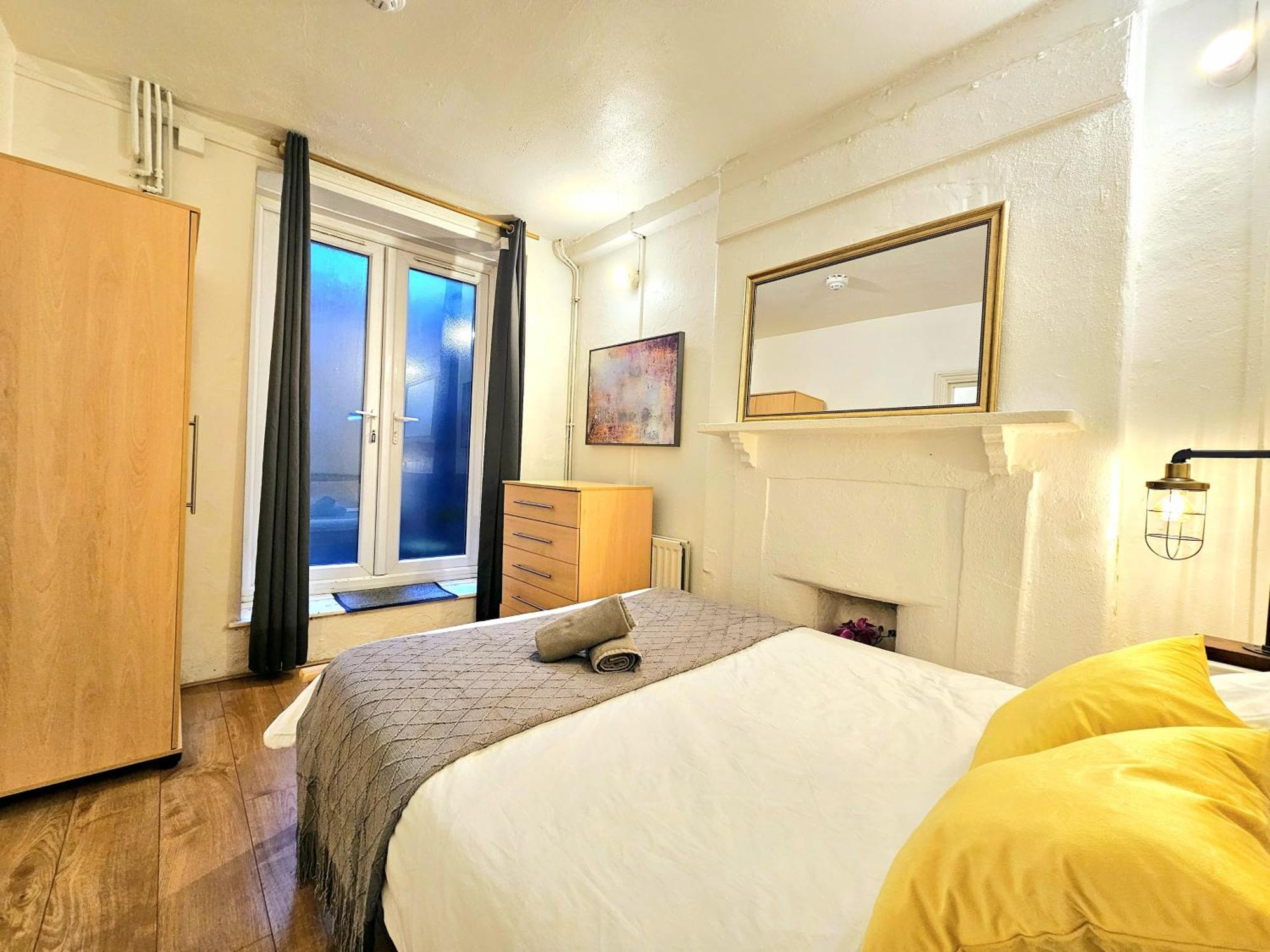 Appartement Duplex With 3 Bedrooms And Large Sofa-bed Back Patio, Near Angel And King's Cross Station Londres