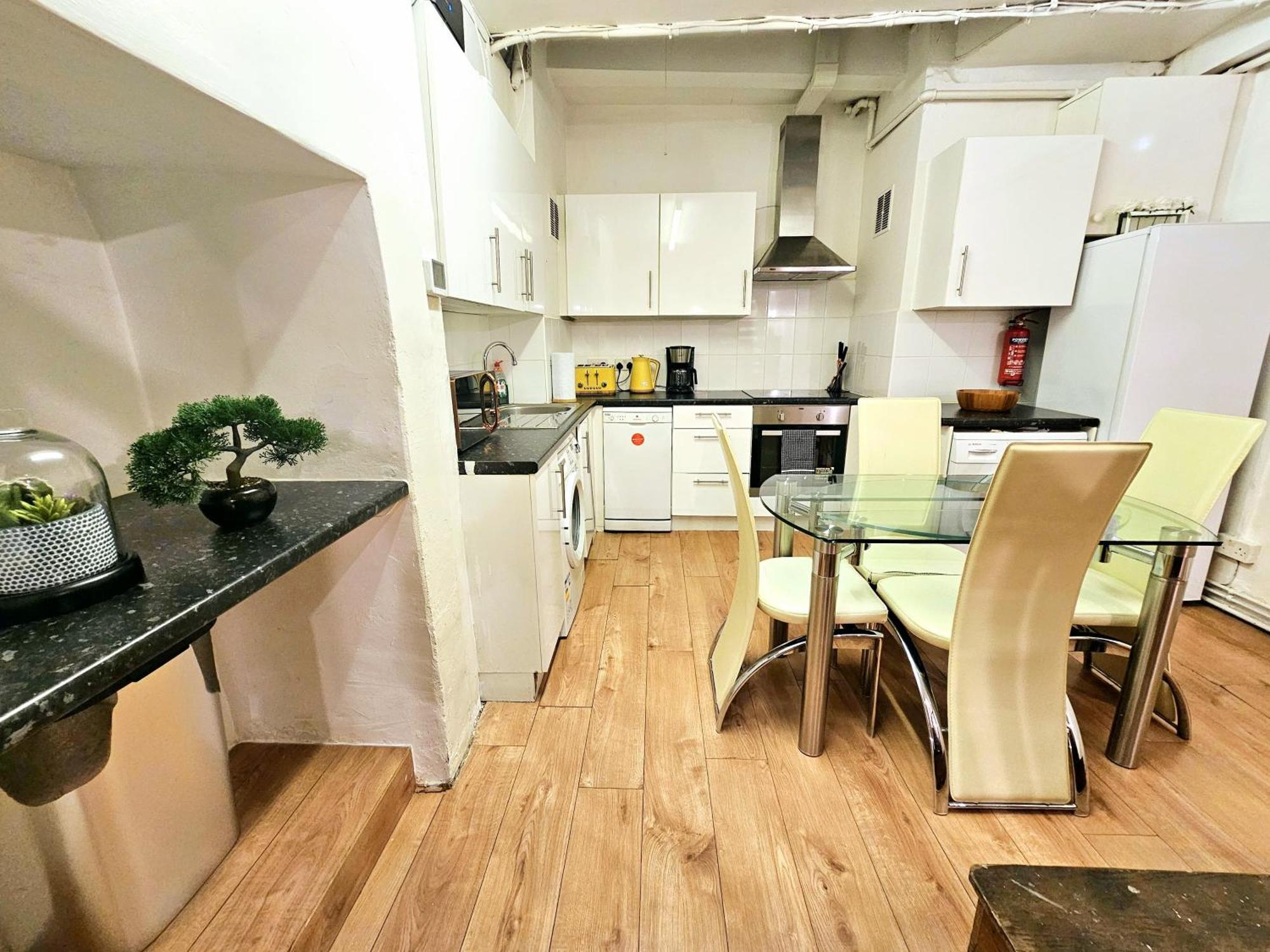 Duplex With 3 Bedrooms And Large Sofa-bed Back Patio, Near Angel And King's Cross Station Appartement