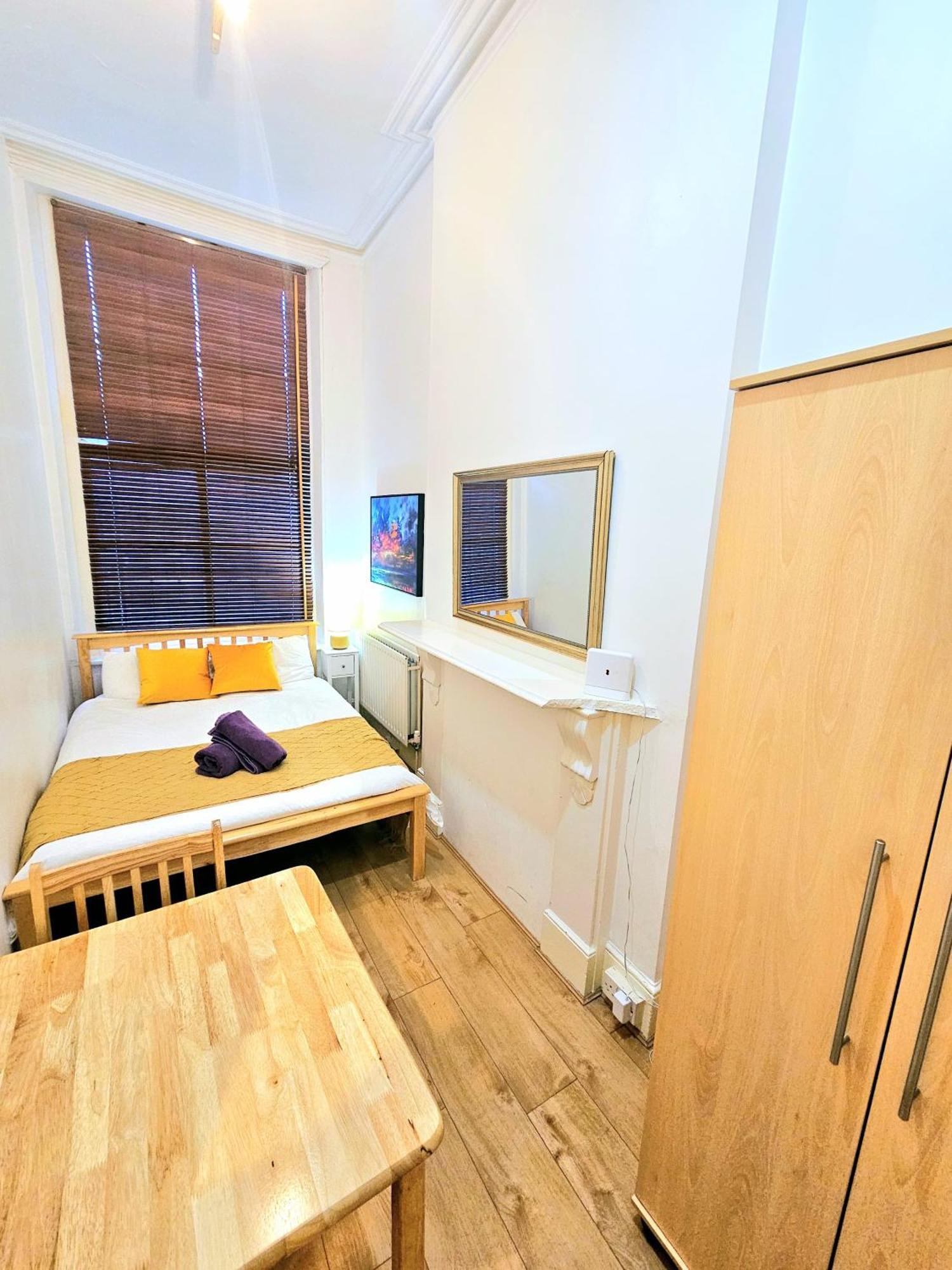 Duplex With 3 Bedrooms And Large Sofa-bed Back Patio, Near Angel And King's Cross Station Appartement Londres