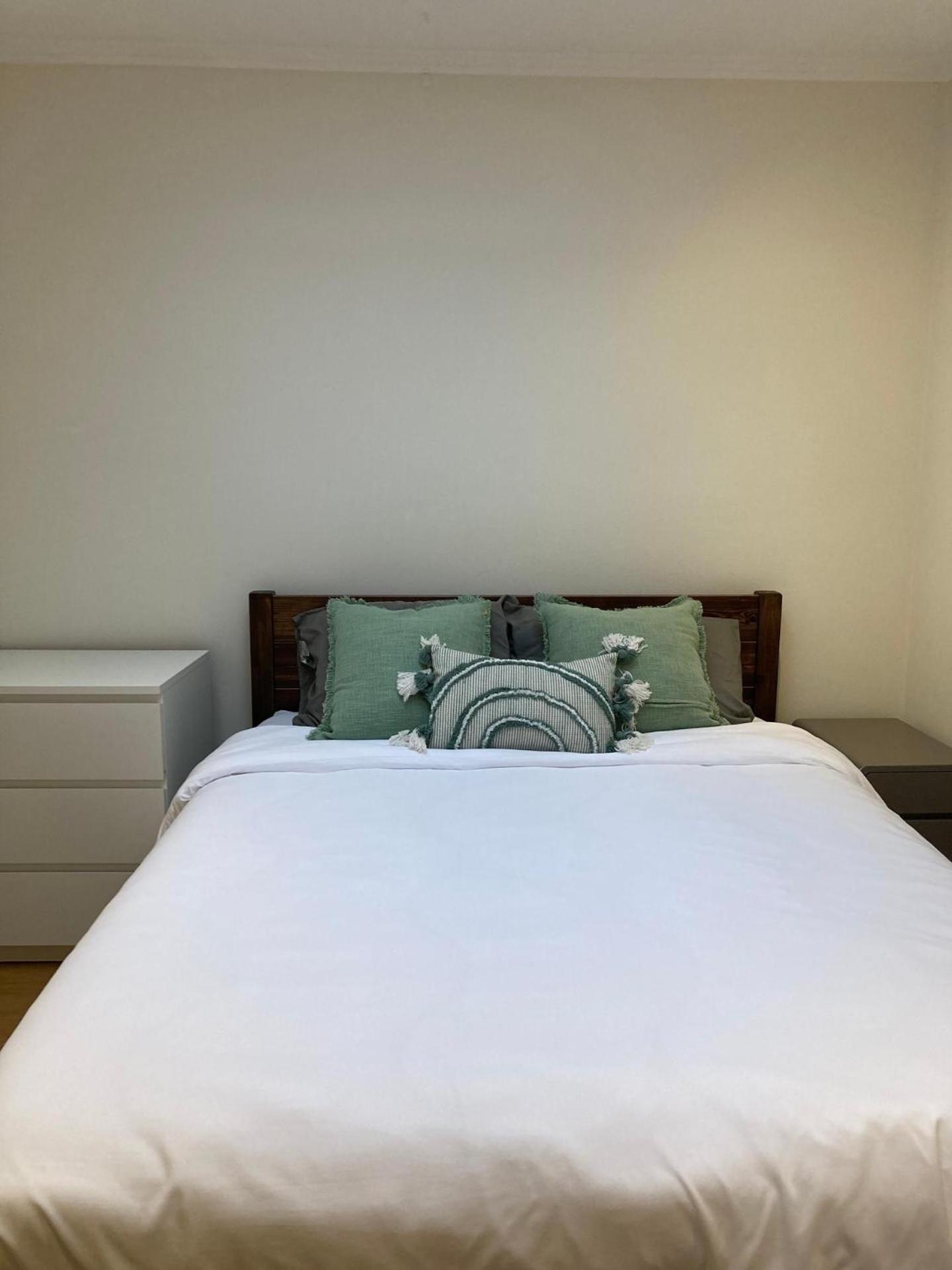 Luxe - Location * London
