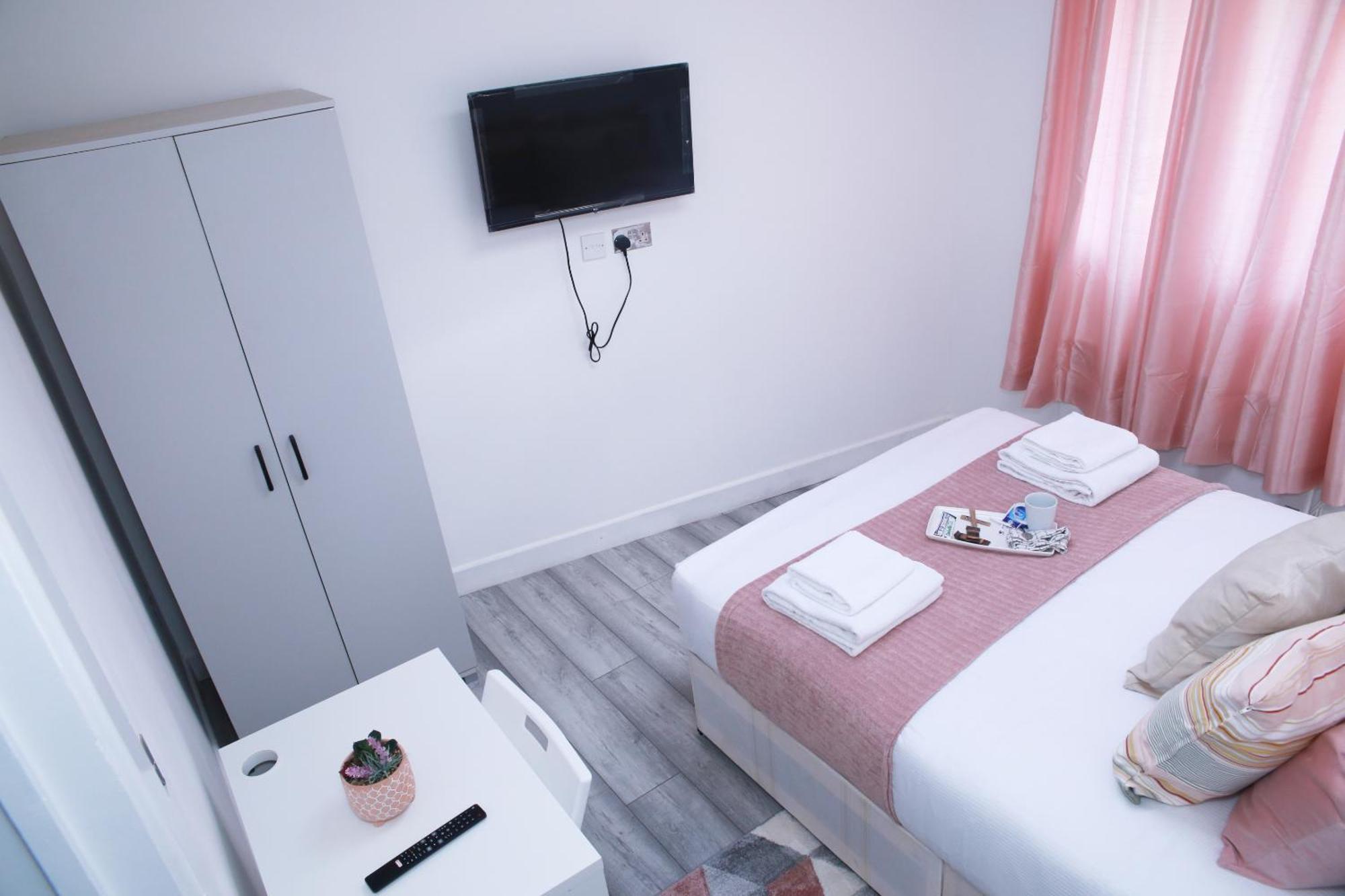 Harrow Luxury Flat With Free Parking. Appartamento Londra