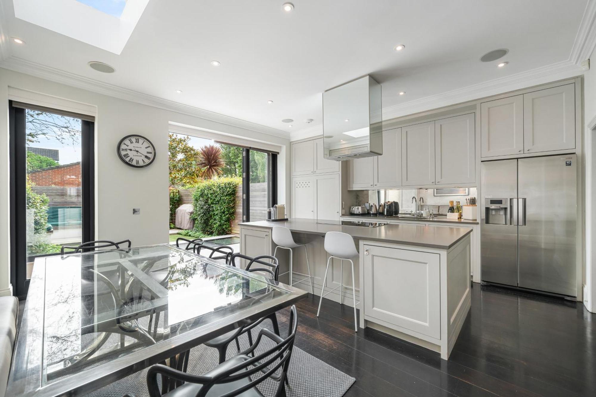 Elegant 4-br House With Garden Lejlighed *