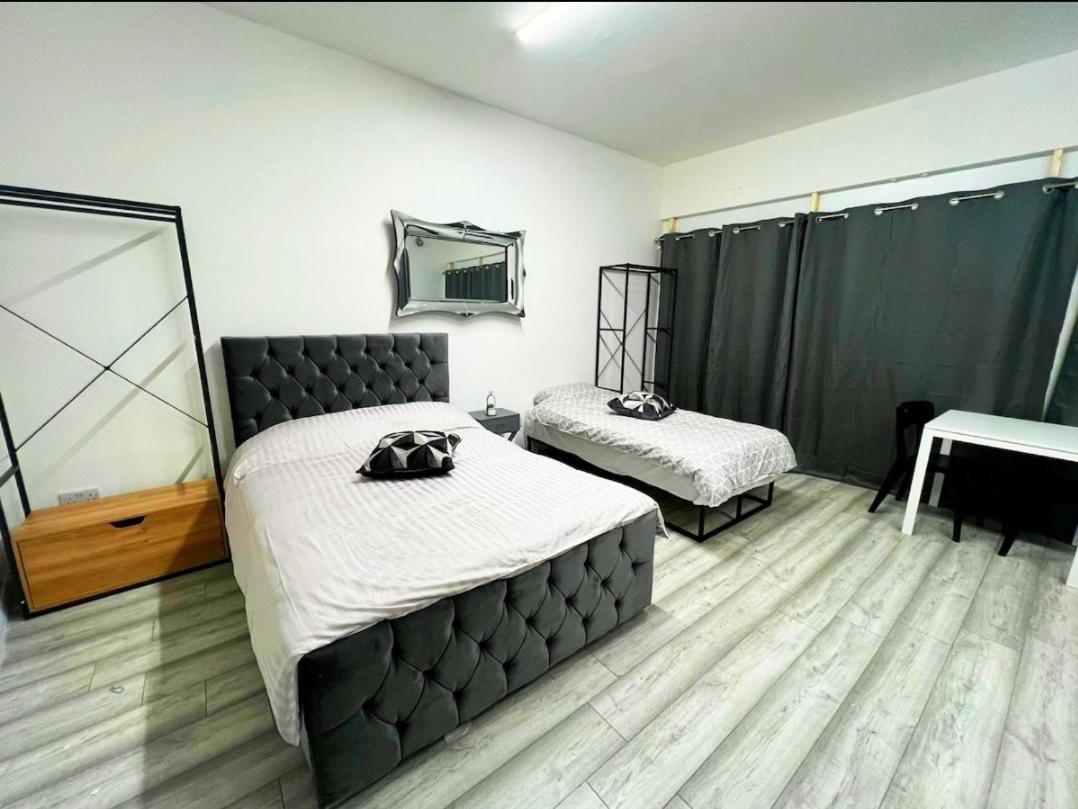 Location In 20 Mins To Piccadilly Circus Londra