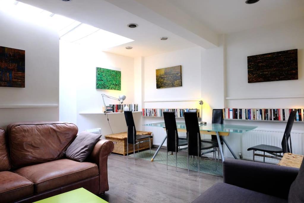 Stylish Near Carnaby Street Lejlighed London