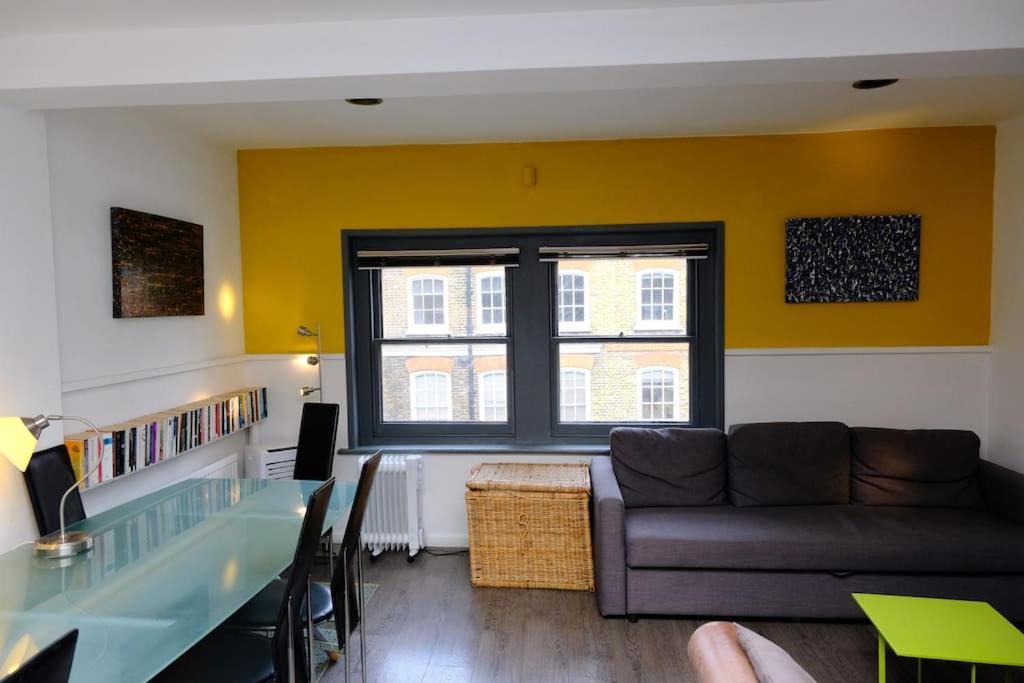 Stylish Near Carnaby Street Lejlighed London