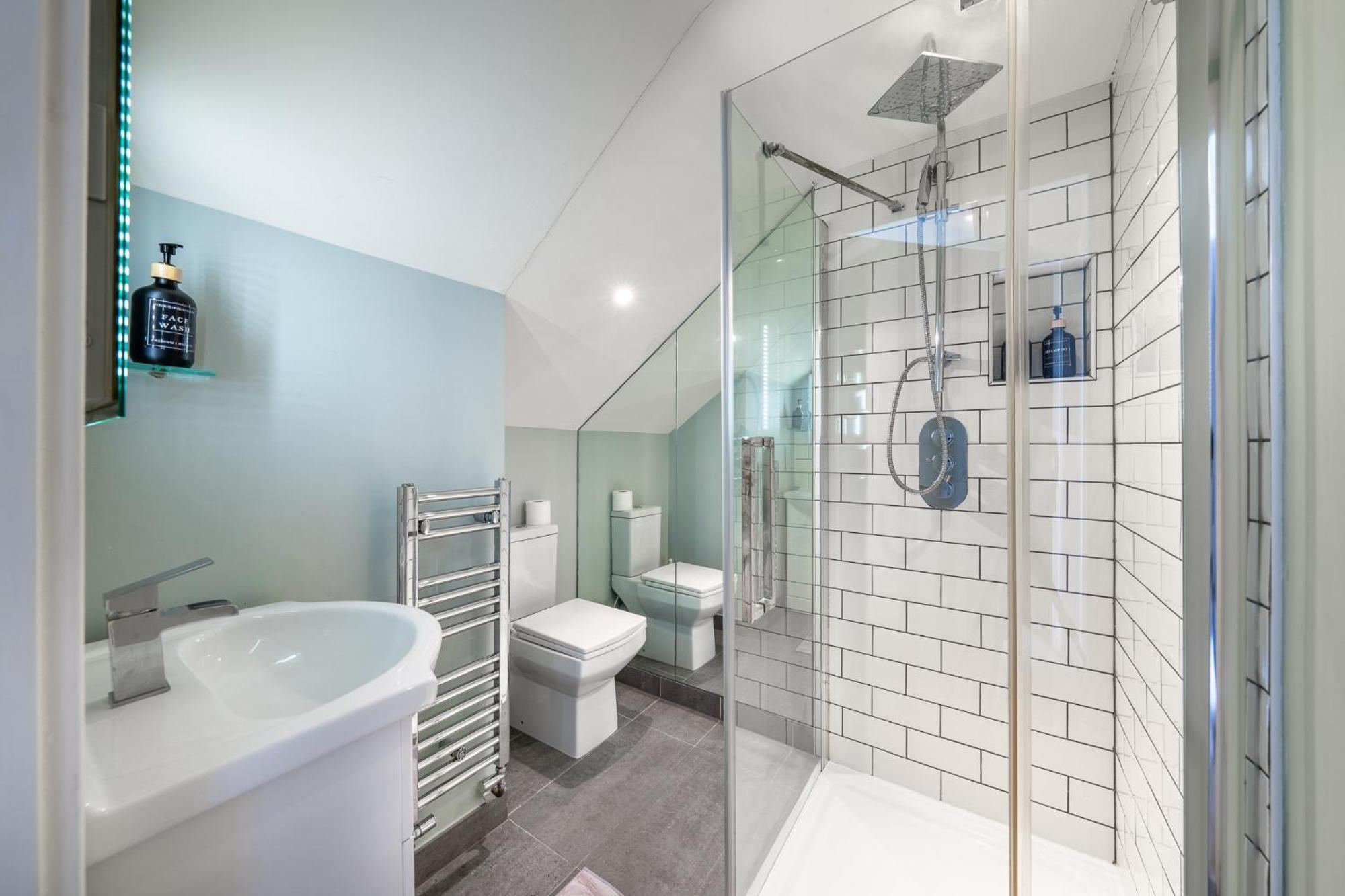 Leilighet Huge 200sqm Luxury 3-bedroom Mews *