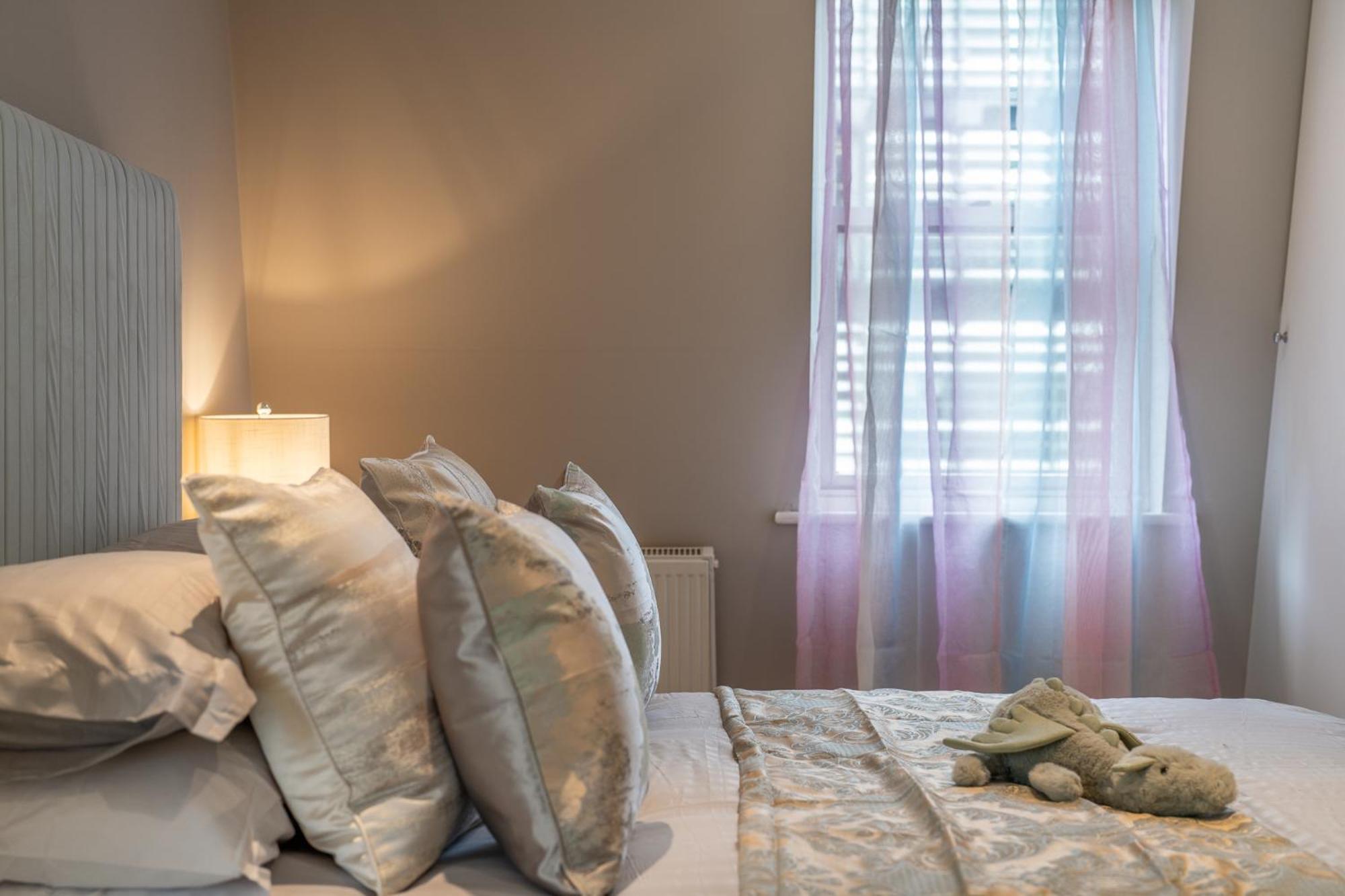 Leilighet Huge 200sqm Luxury 3-bedroom Mews London