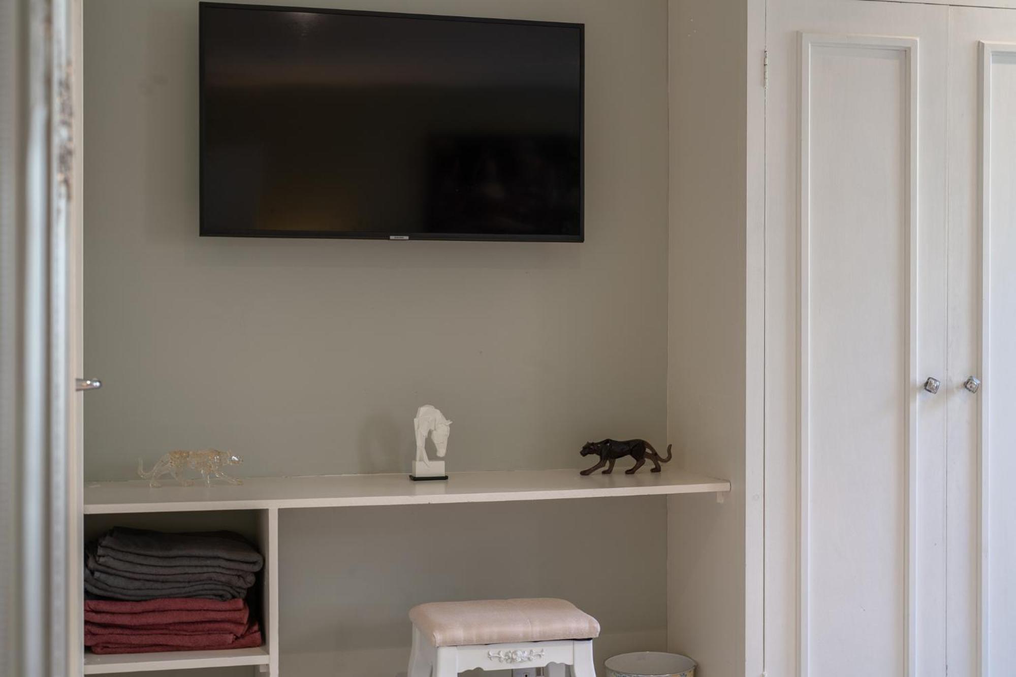 Huge 200sqm Luxury 3-bedroom Mews Leilighet *