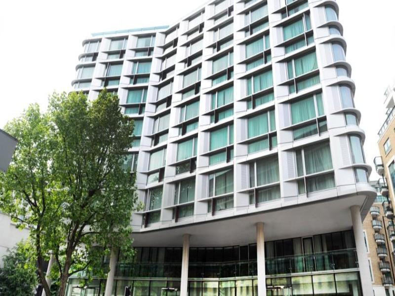 By Marriott Kensington Hotel 4*