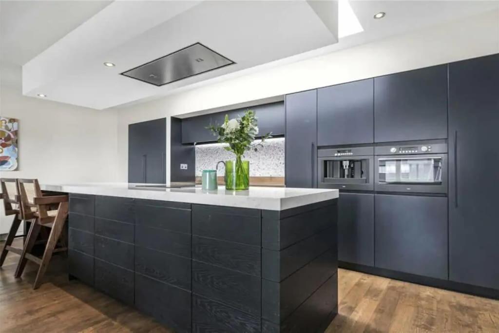 Stunning Shoreditch Penthouse