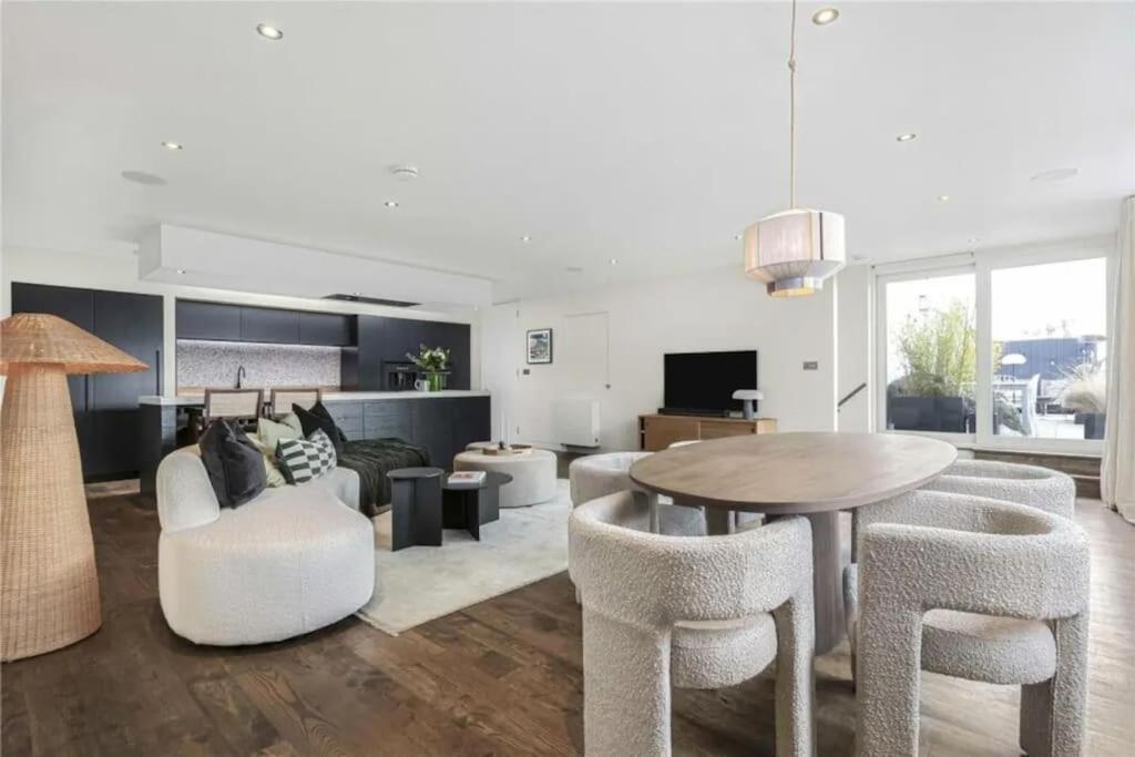 Stunning Shoreditch Penthouse Apartment London
