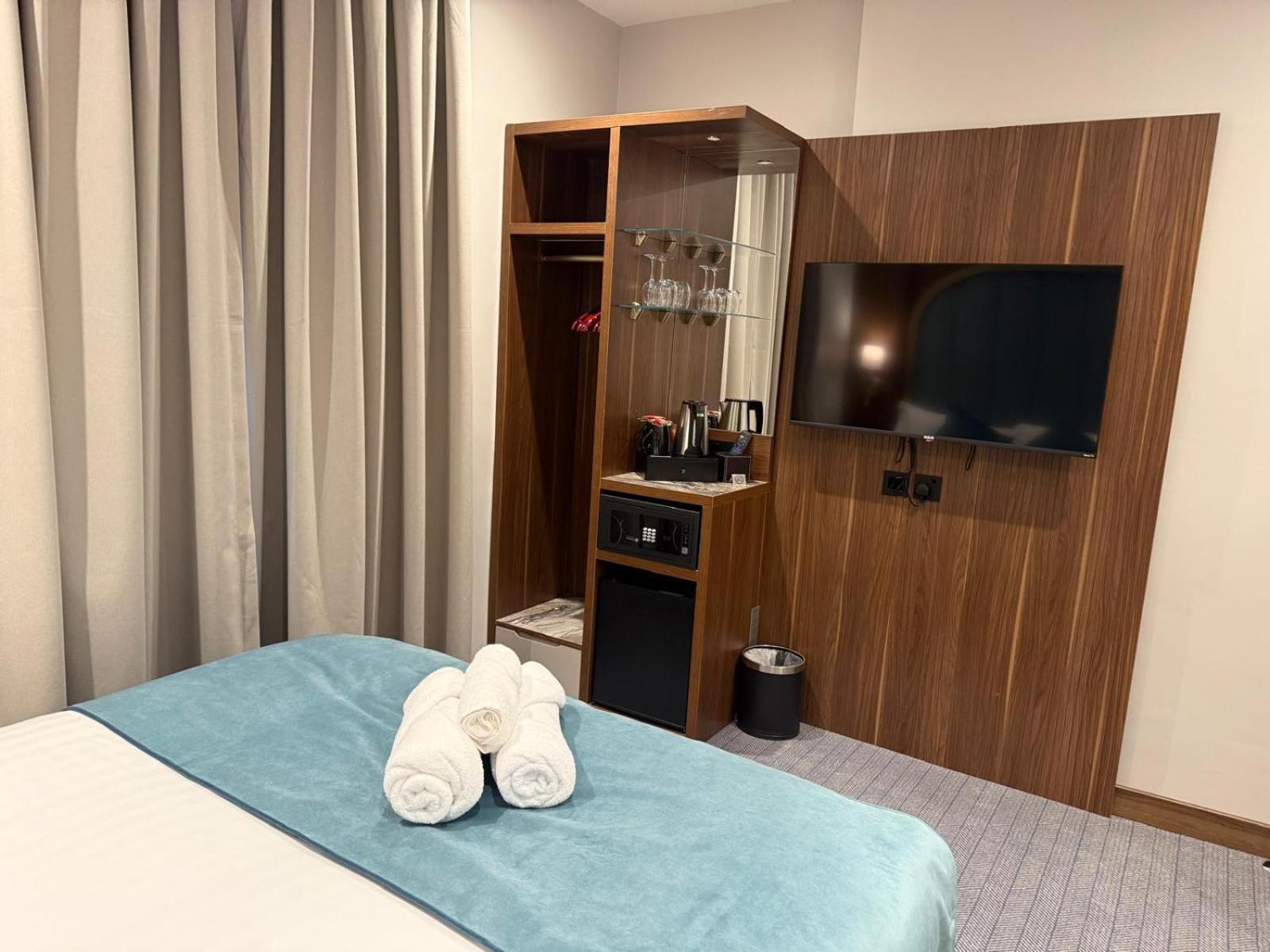Hotel St Mark's - Merit