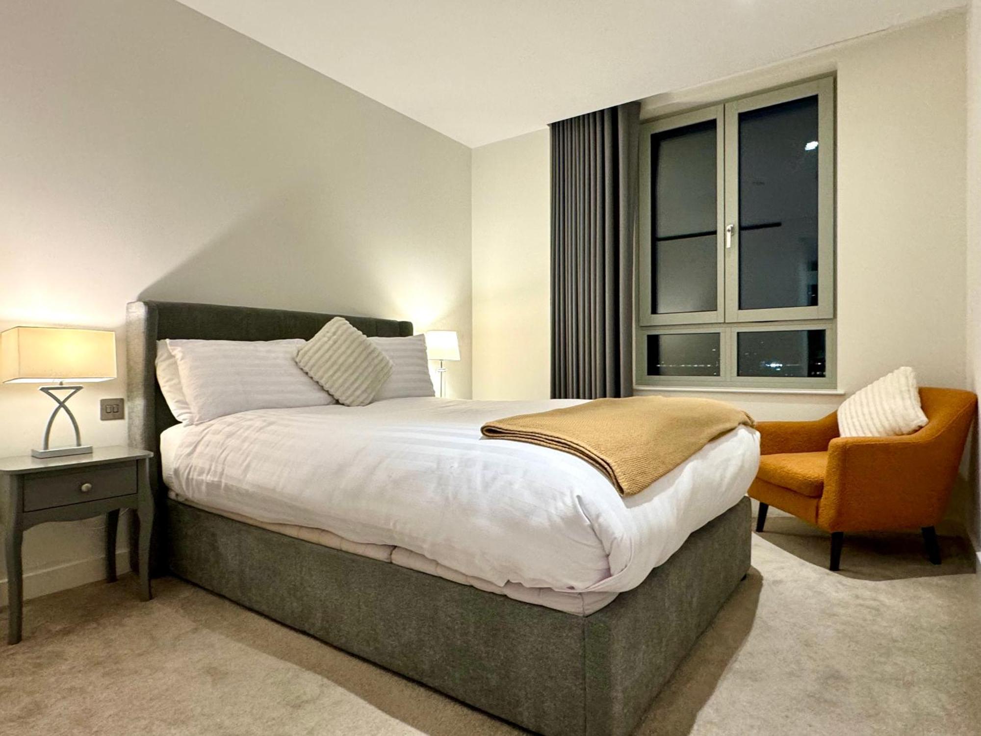 2 Bedroom Luxury Edgware Road By Wild * Londen