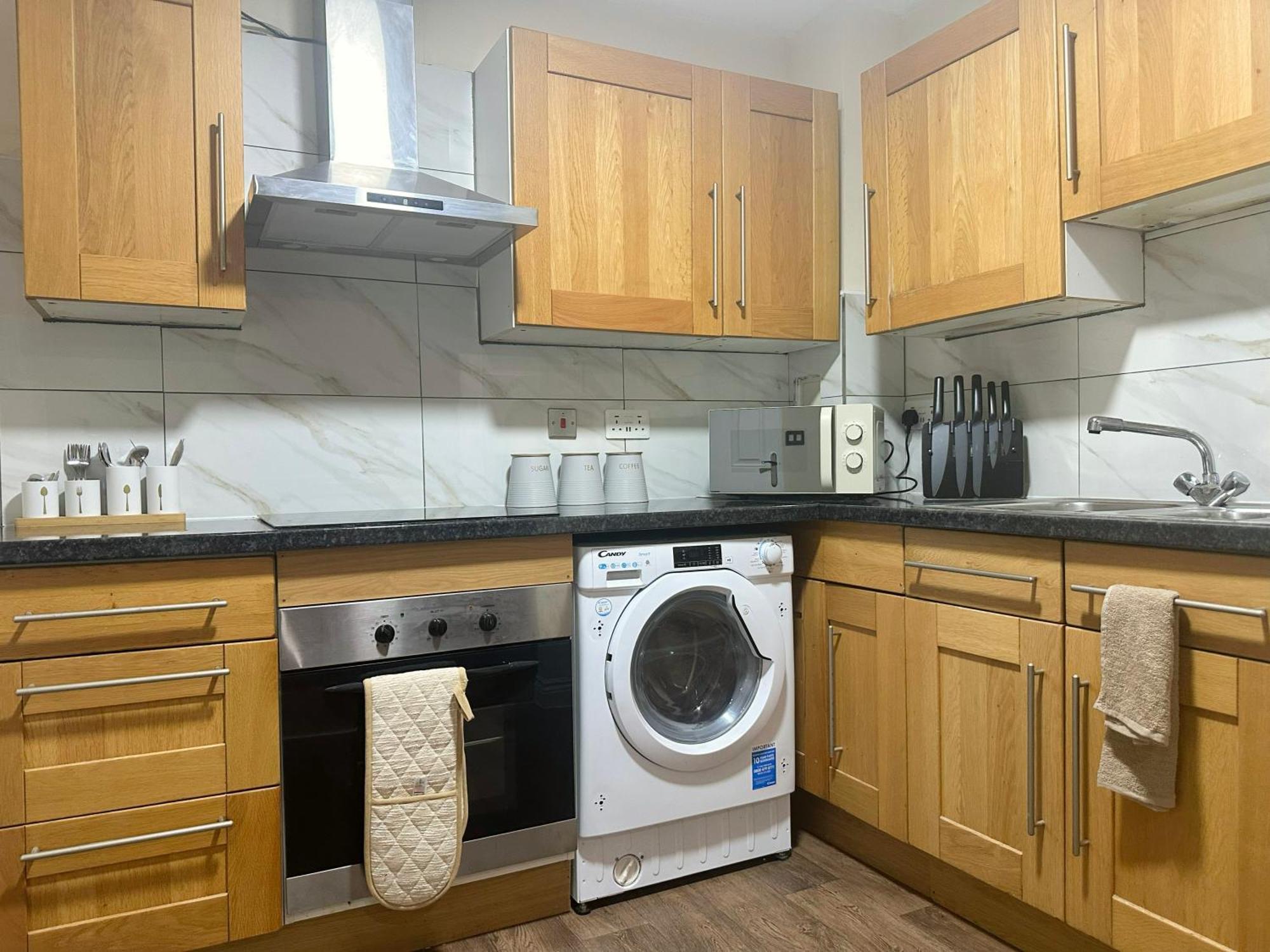 Olive Immaculate Wembley Apartment, 15mins To London, By Edens * Londra