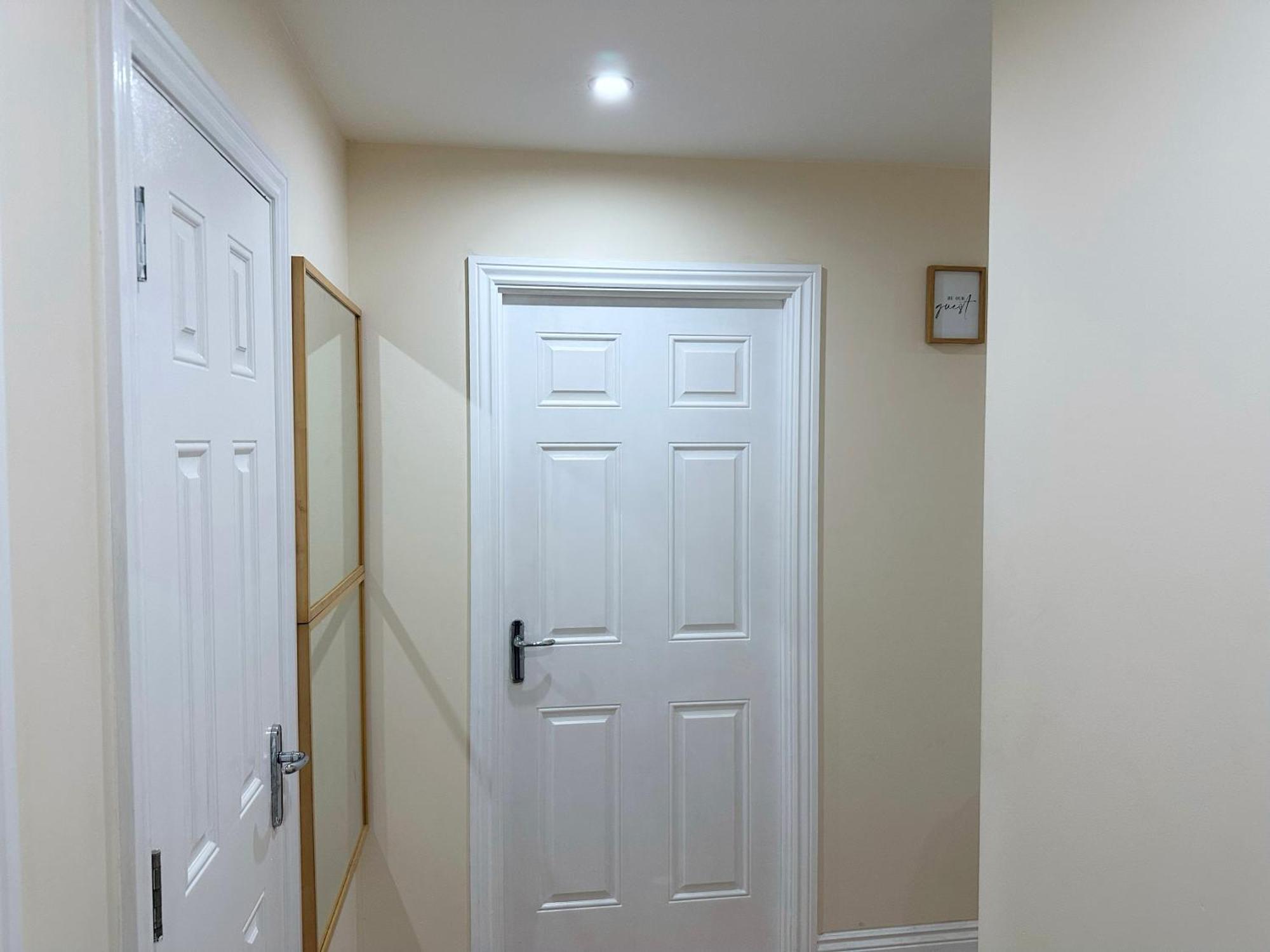 Olive Immaculate Wembley Apartment, 15mins To London, By Edens Appartamento Londra