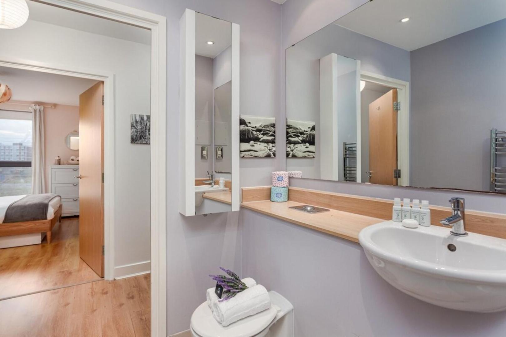 Apartment Bright And Stylish Kennington Gem London