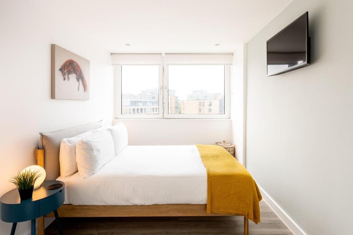 Bright Bridge Apartment *