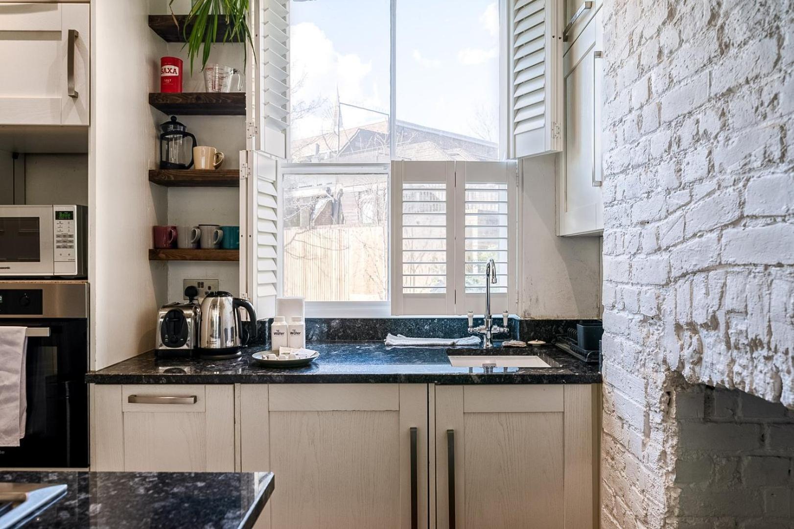 Historic 18th Century Terrace House Lejlighed London