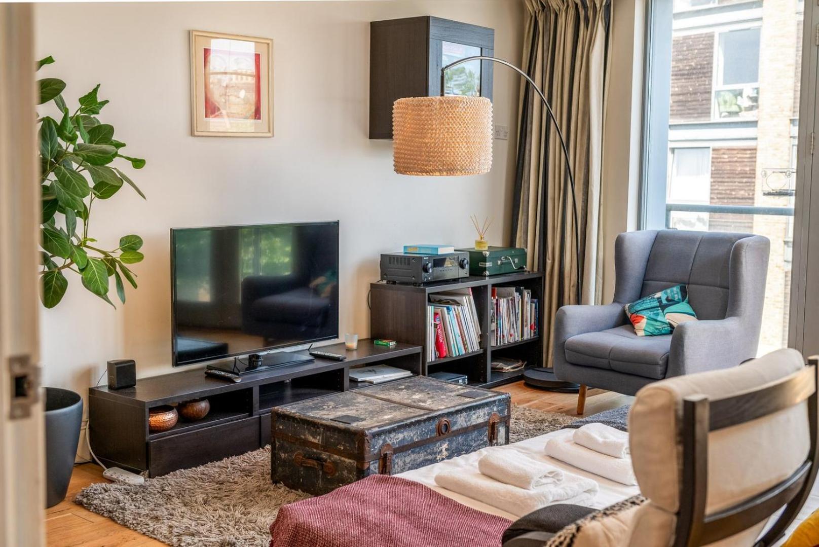 Bright & Spacious Battersea Flat Lejlighed