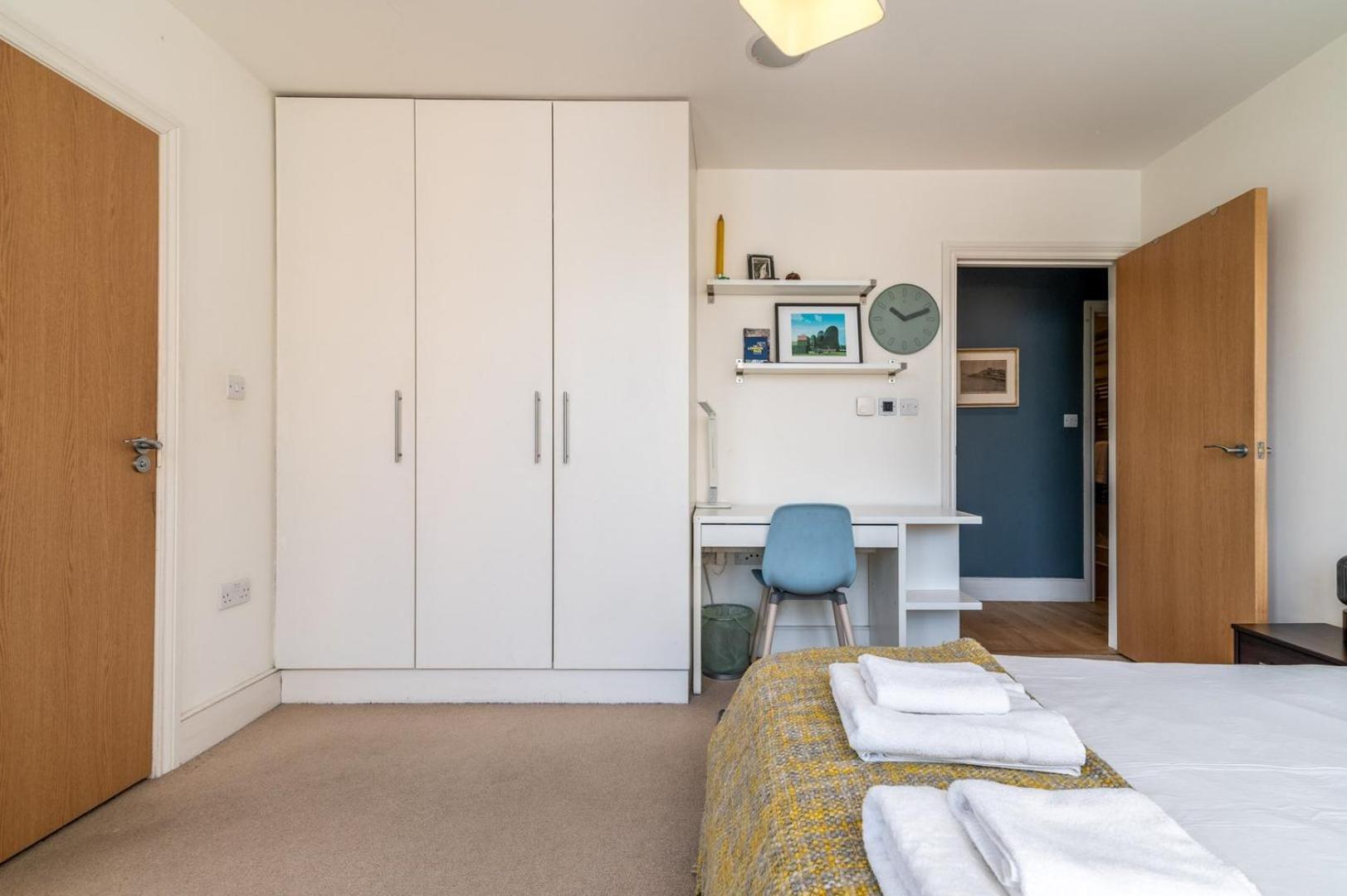 Bright & Spacious Battersea Flat Appartement Londres