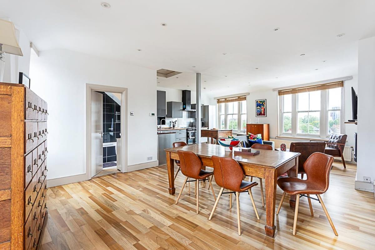 Contemporary Open Plan Penthouse *