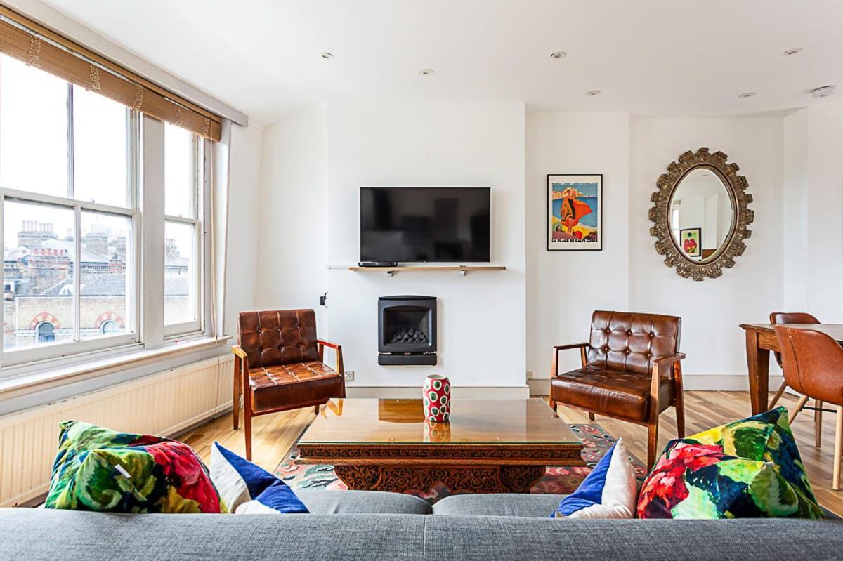Contemporary Open Plan Penthouse London