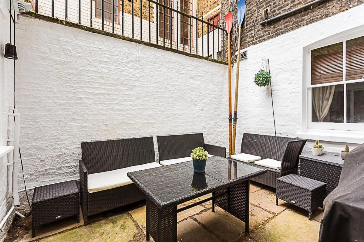 Style Three Bedroom House Londen