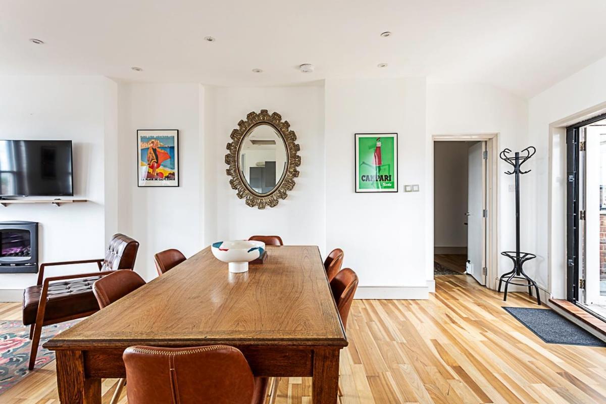 Contemporary Open Plan Penthouse *