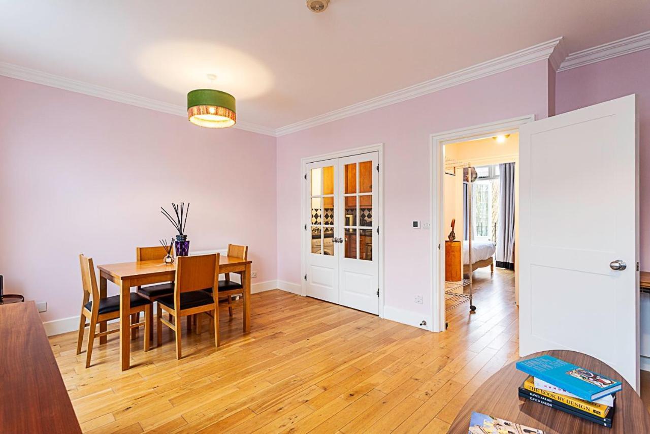 Chic Gunter Grove Flat - Retreat Leilighet London