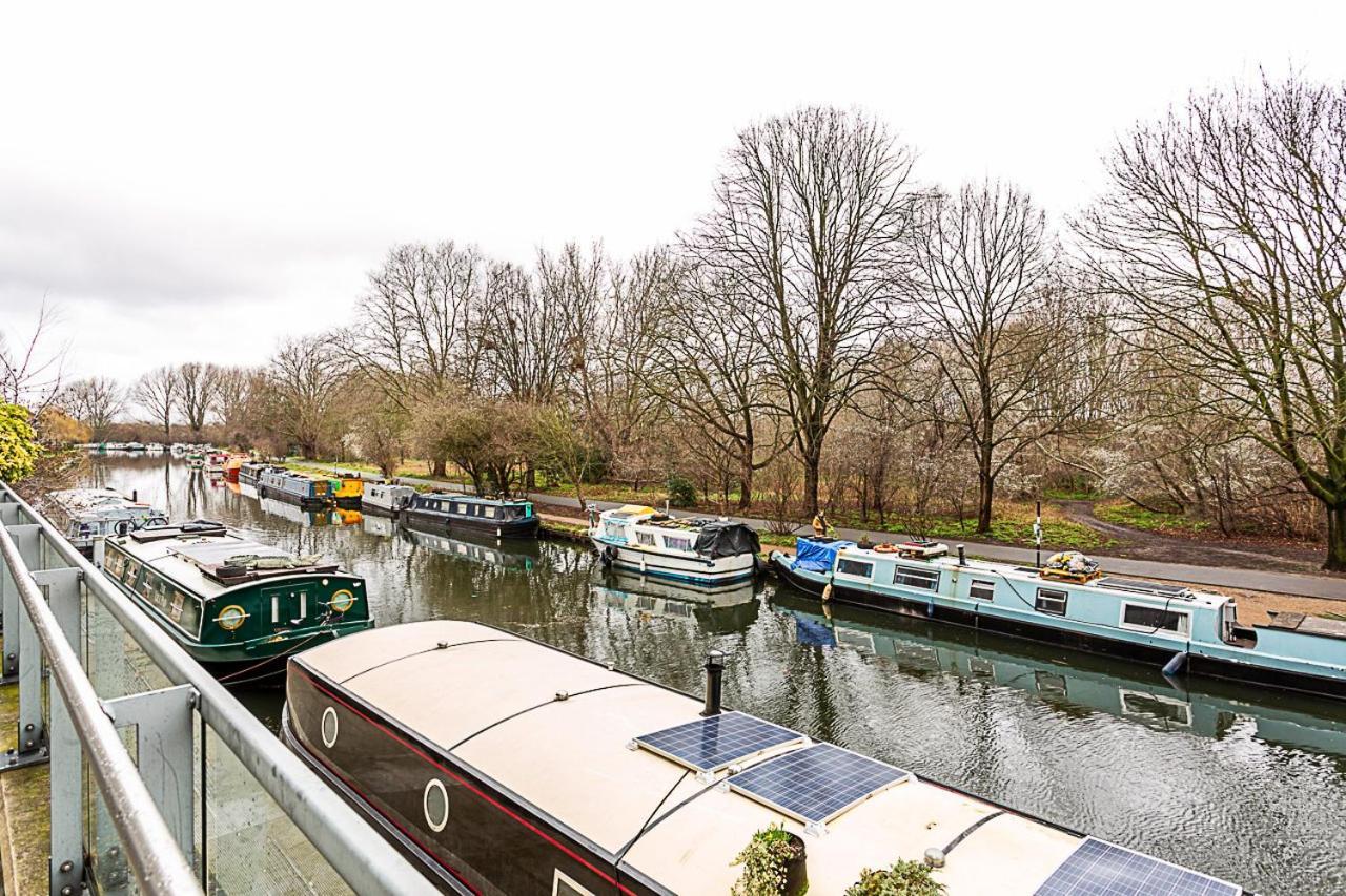 Appartement Vibrant And Modern With Canal Views Londen