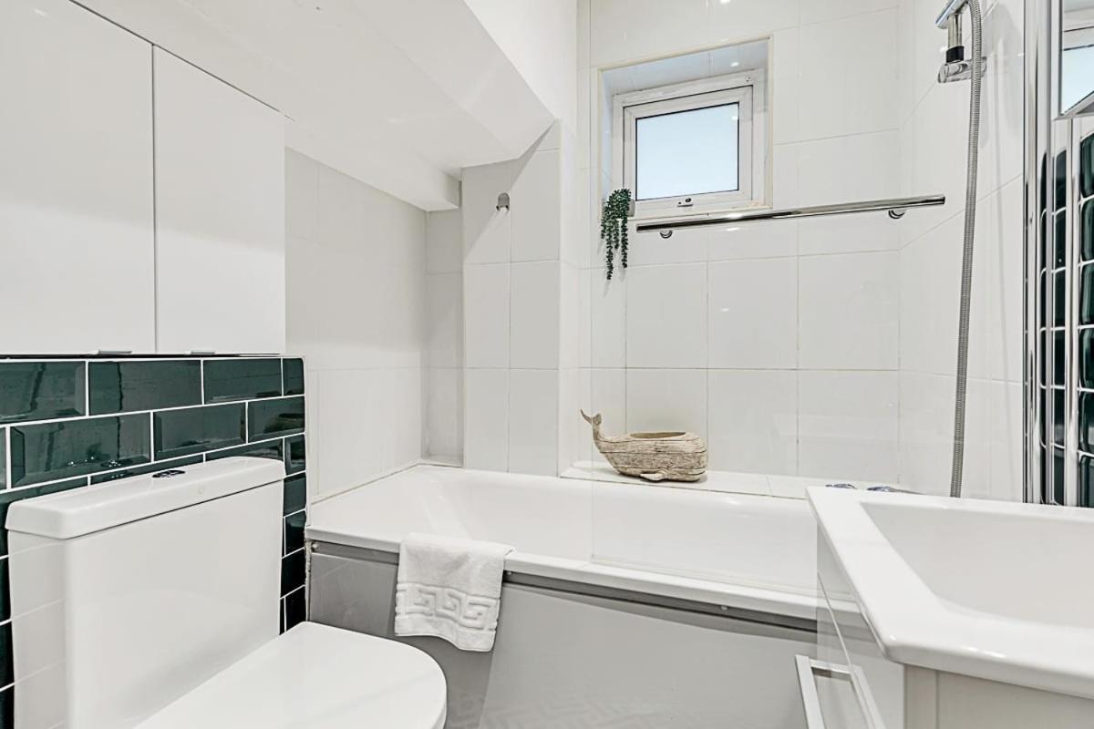 Lejlighed Modern Comfort Two Bedroom Gem On The Rye *