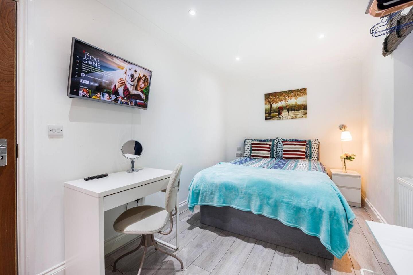 Apartment 3 Bed 3 Bathroom Flat In Kensington B London