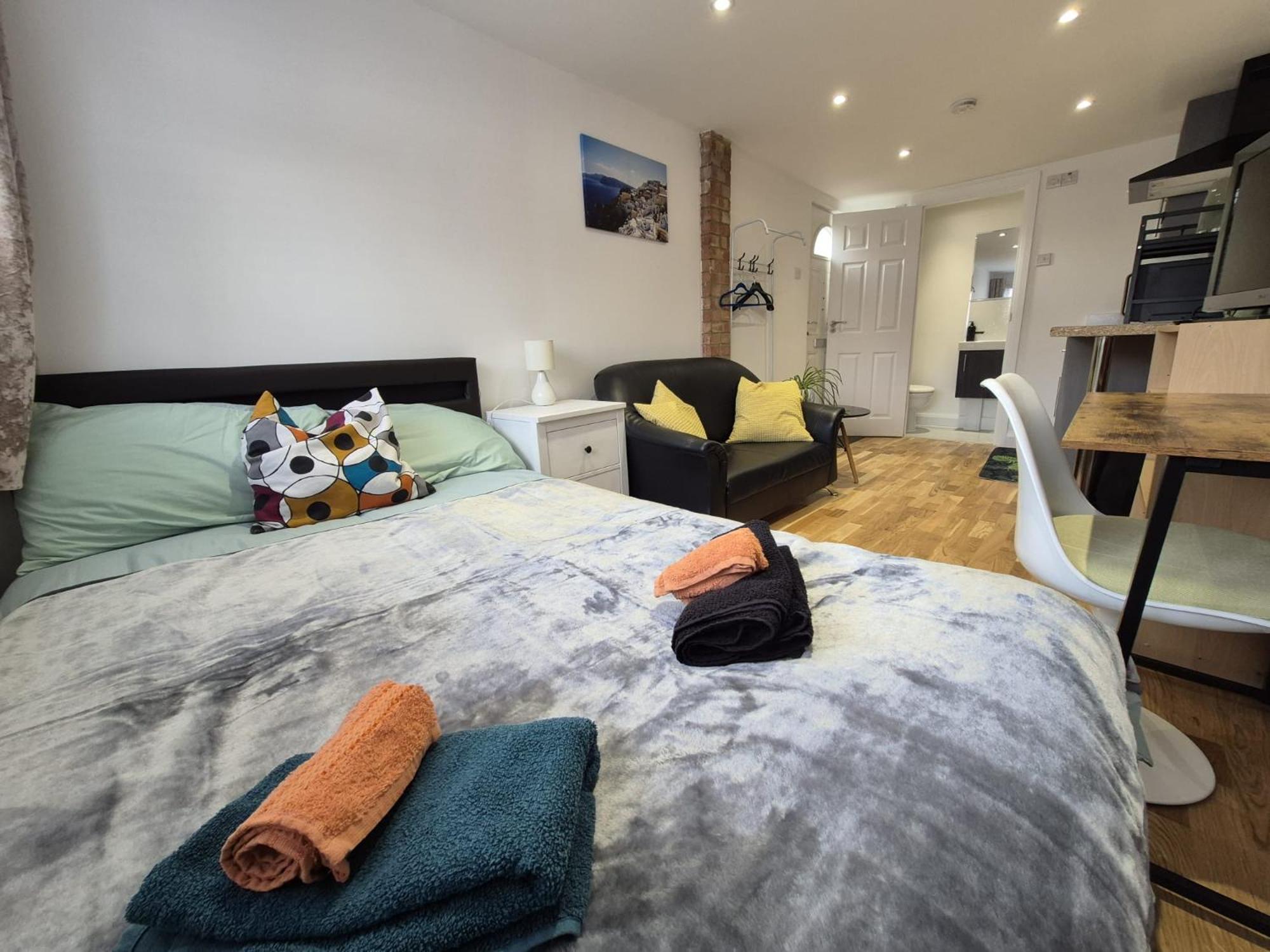 Lägenhet Your Escape - Cosy W Fast Wi-fi & Free Onstreet Parking London