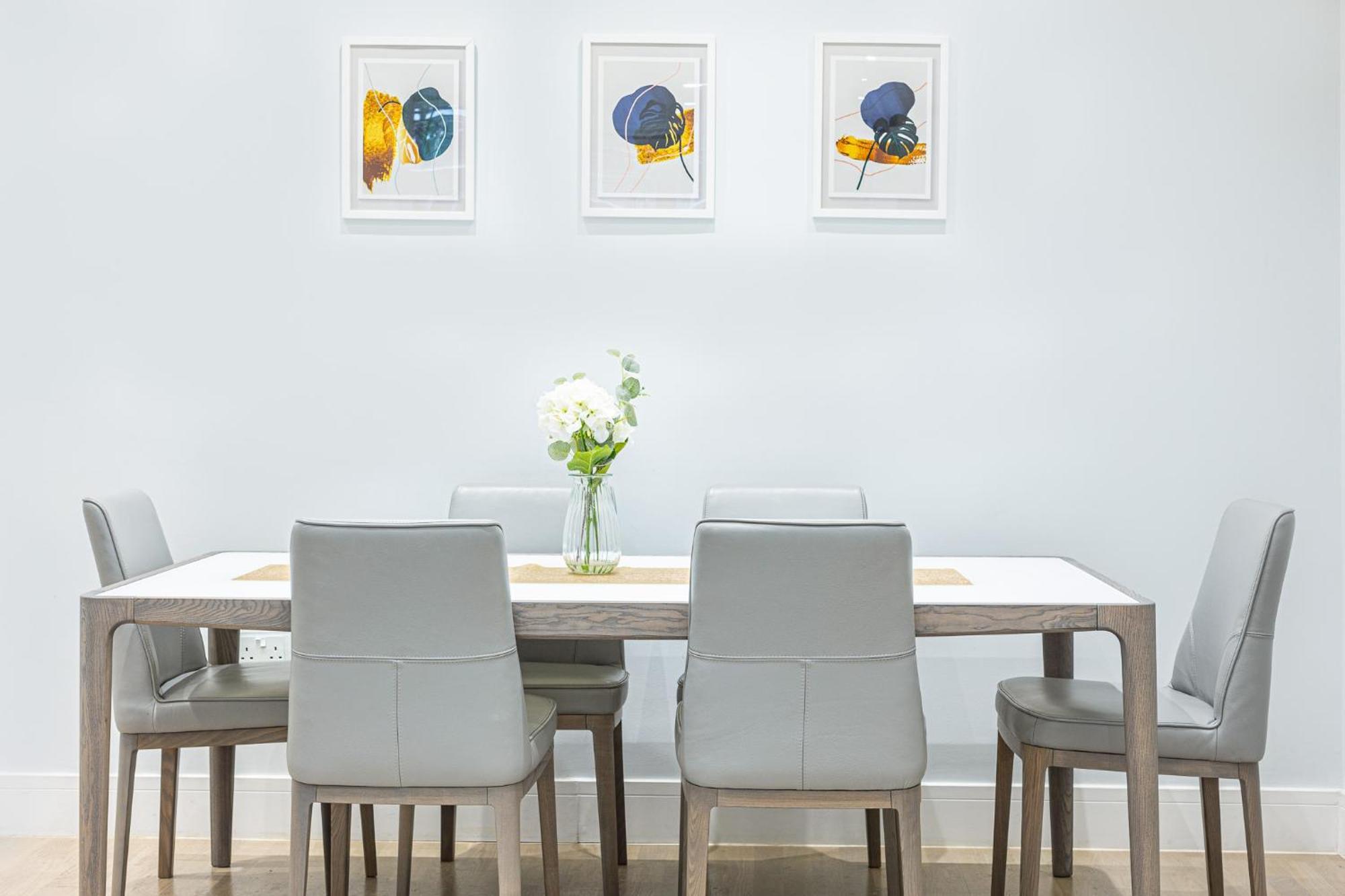 Modern 4 Bdr 3 Bth Minutes From Edgware Road Apartment