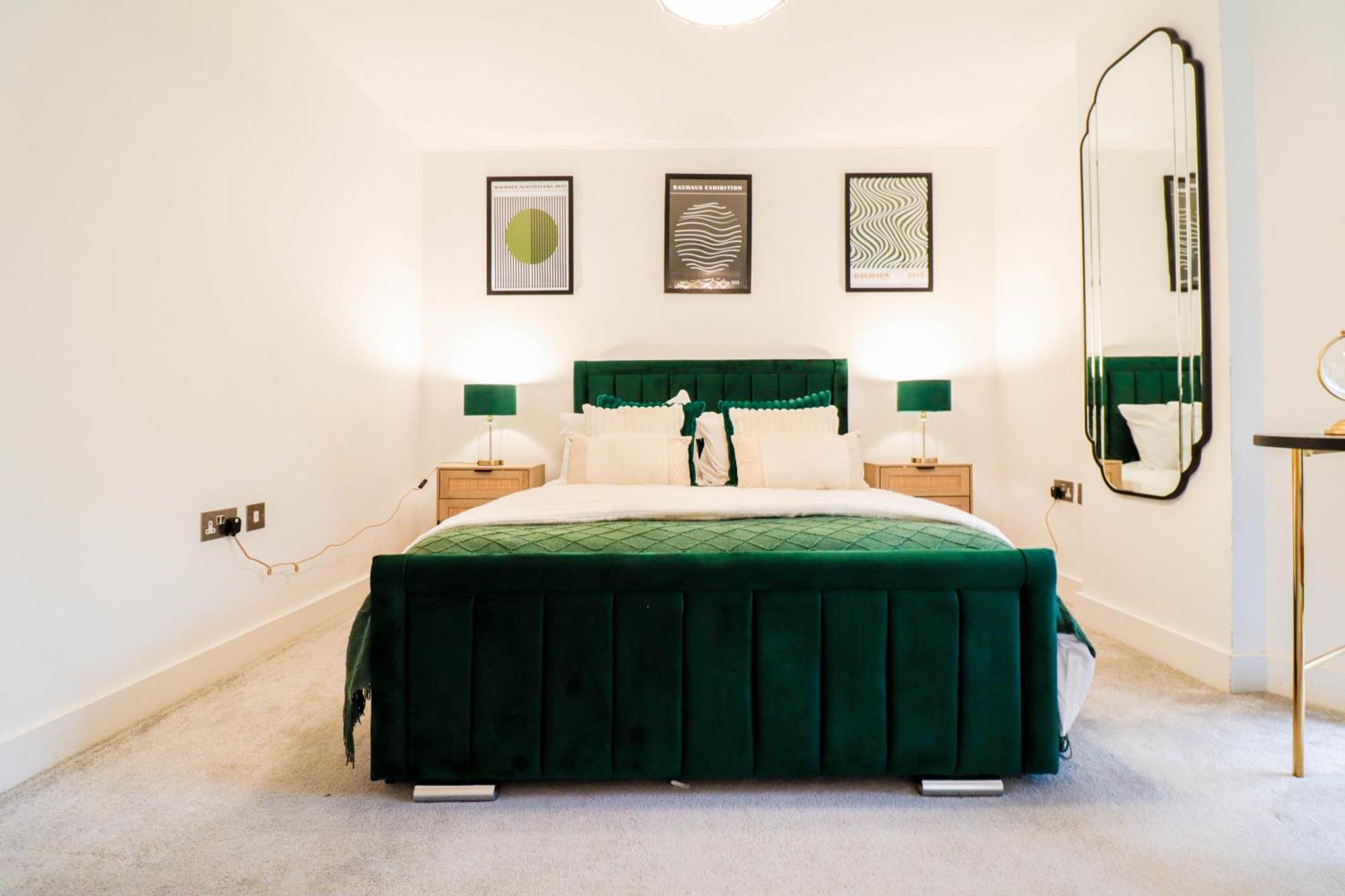 Stunning Bridge Flat With Balcony - Close To Borough Market Apartment *