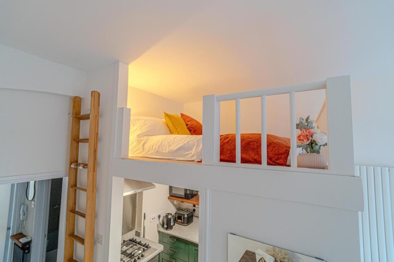 Leilighet 1-bed Flat In Kensington W8