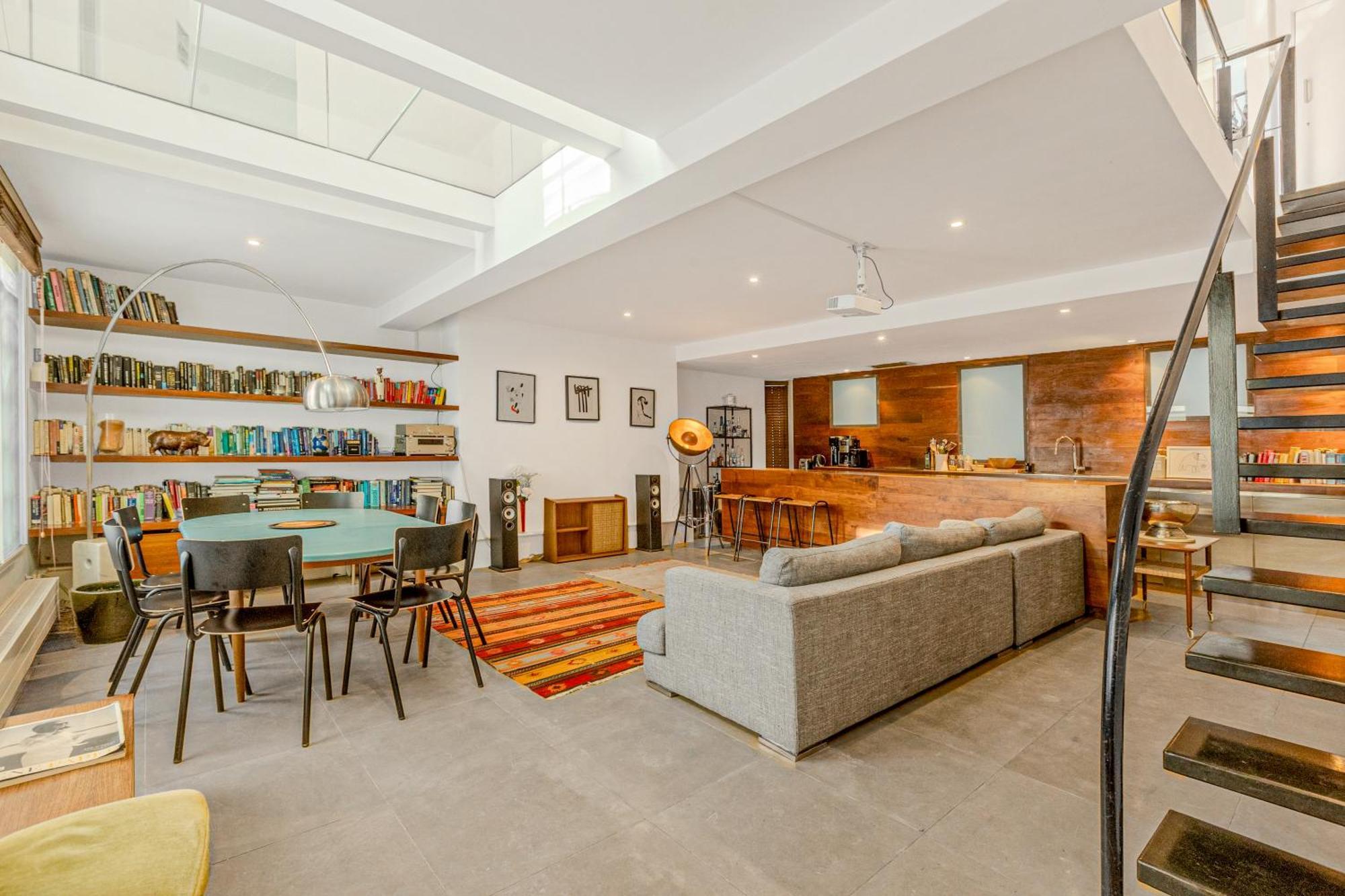 Apartment Spacious & Tranquil 2br Maisonette In Notting Hill *