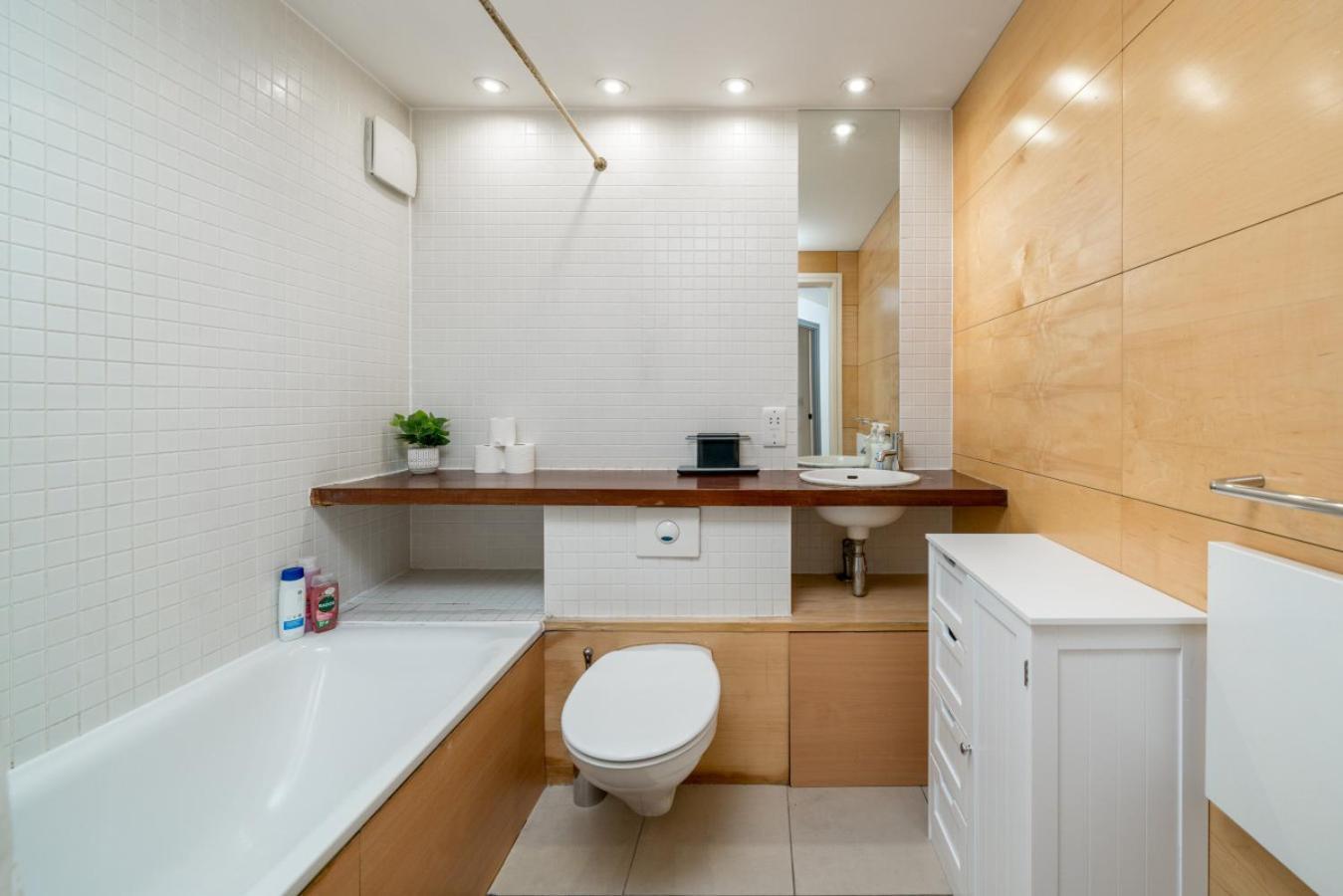 Lovely 3bd Flat, Parking, Sleeps Six Close To O2 Lägenhet *