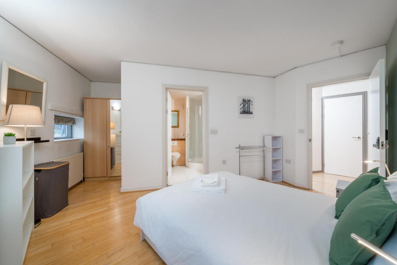 Lovely 3bd Flat, Parking, Sleeps Six Close To O2 Lägenhet