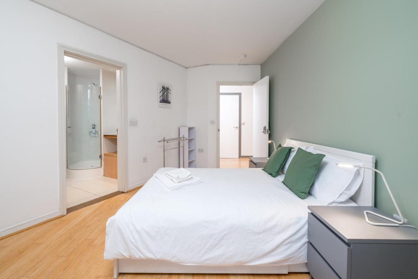 Lägenhet Lovely 3bd Flat, Parking, Sleeps Six Close To O2