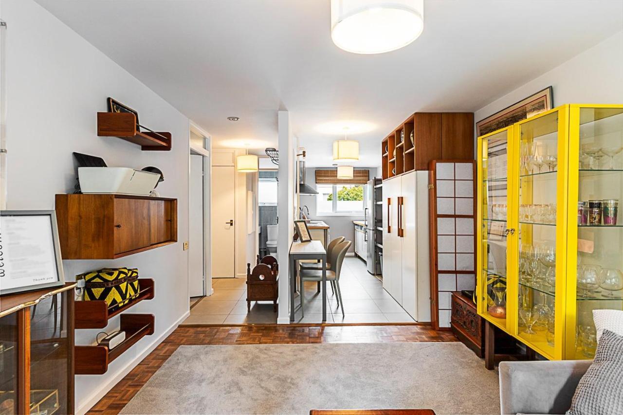 Bright Stepney Nest London