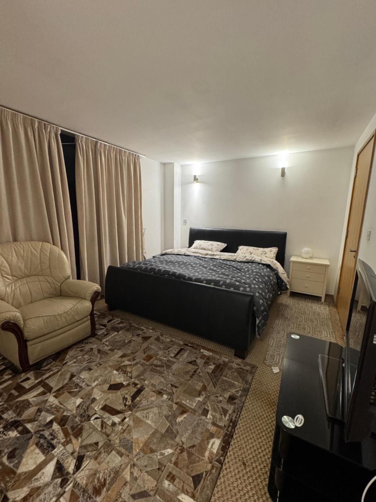 Lejlighed Exquisitely Spacious London