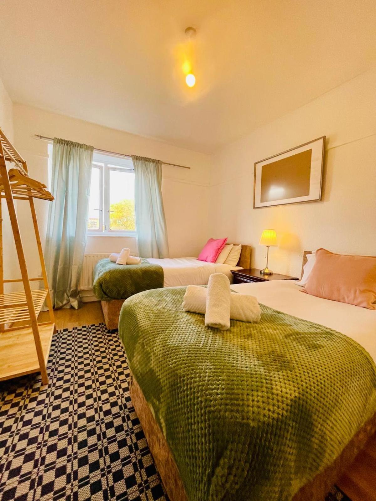 2bd Canarywharf Mile End Private Balcony Free Parking Appartement