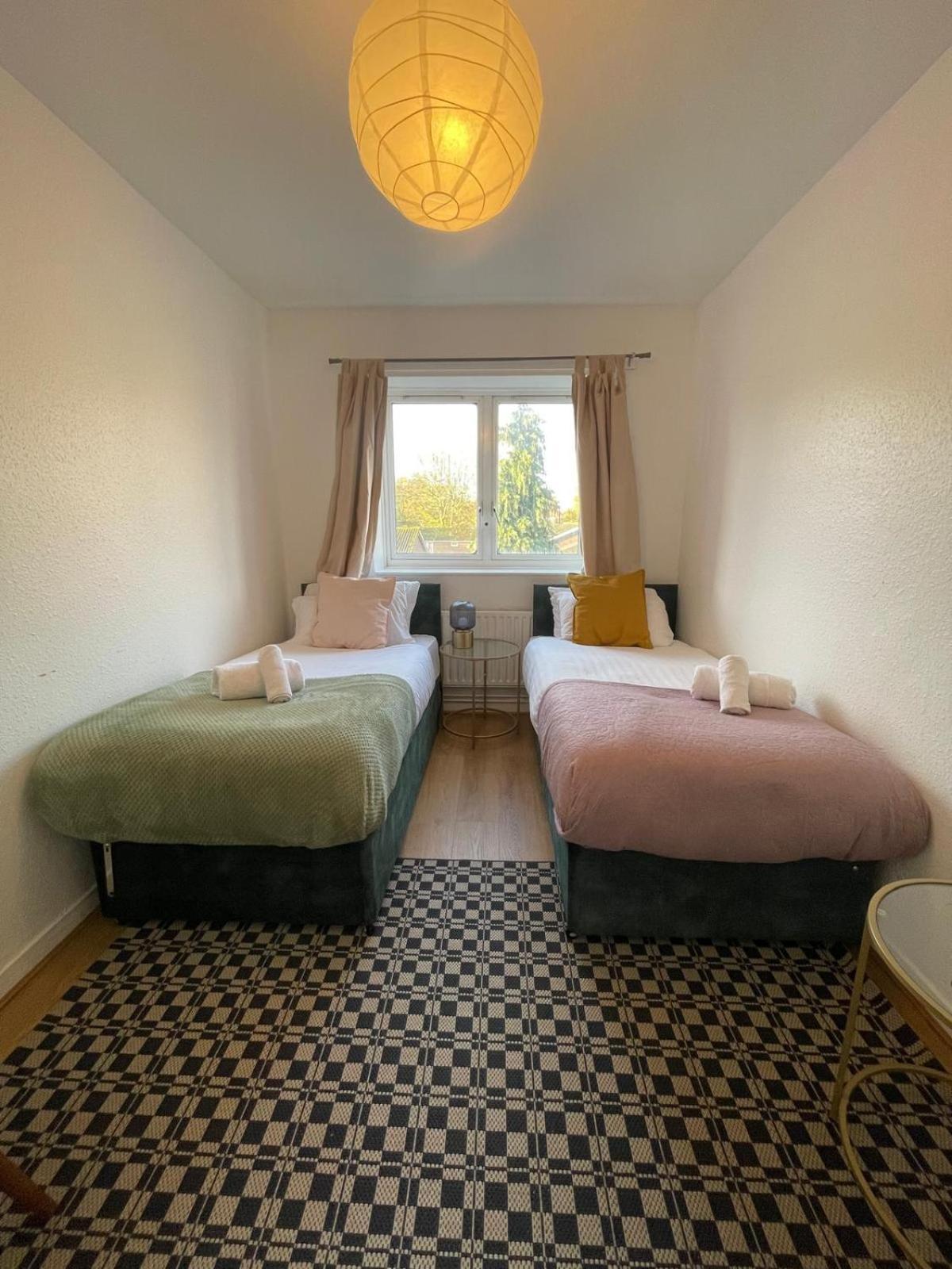 2bd Canarywharf Mile End Private Balcony Free Parking Appartement Londres