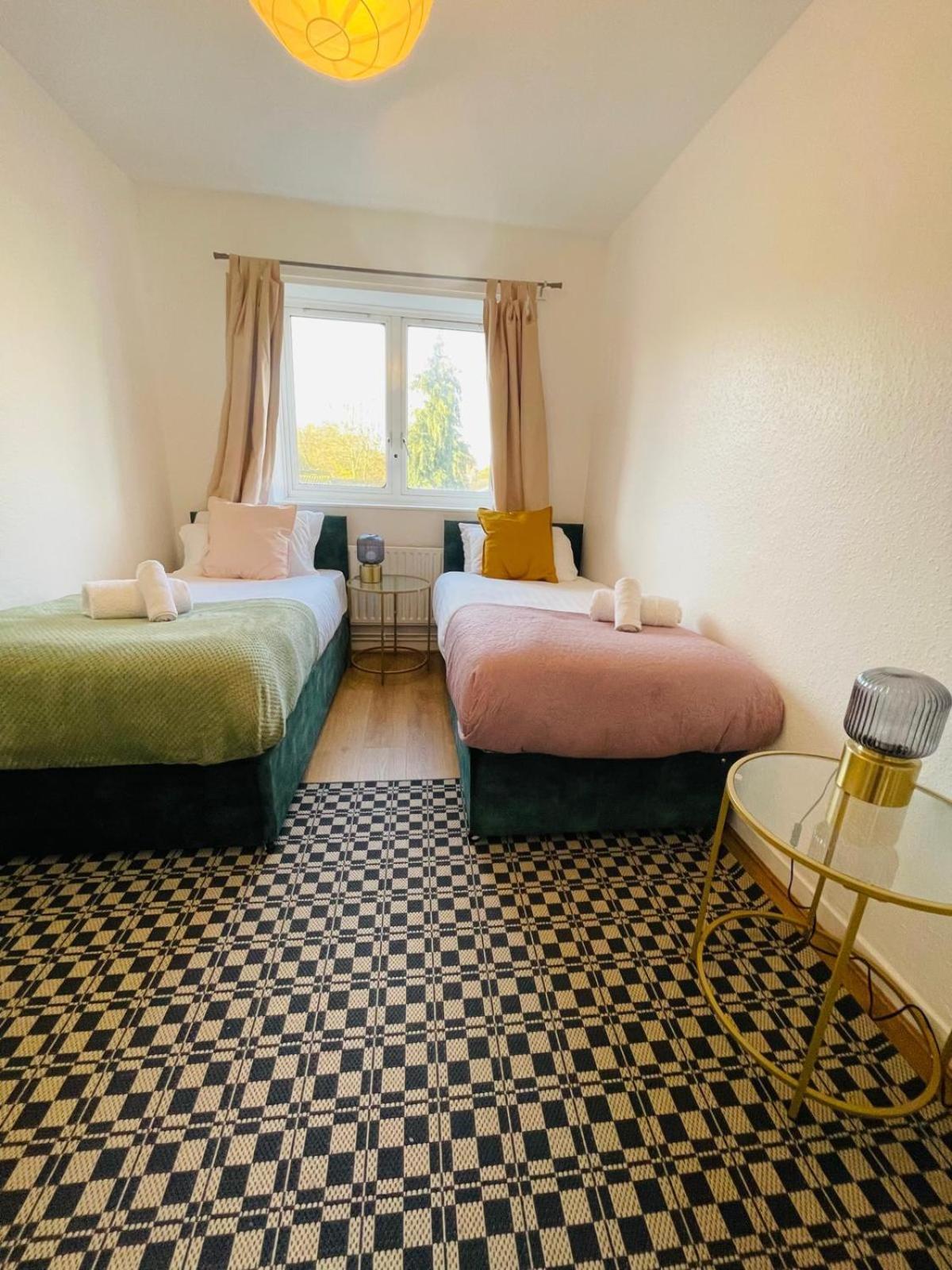 2bd Canarywharf Mile End Private Balcony Free Parking Appartement