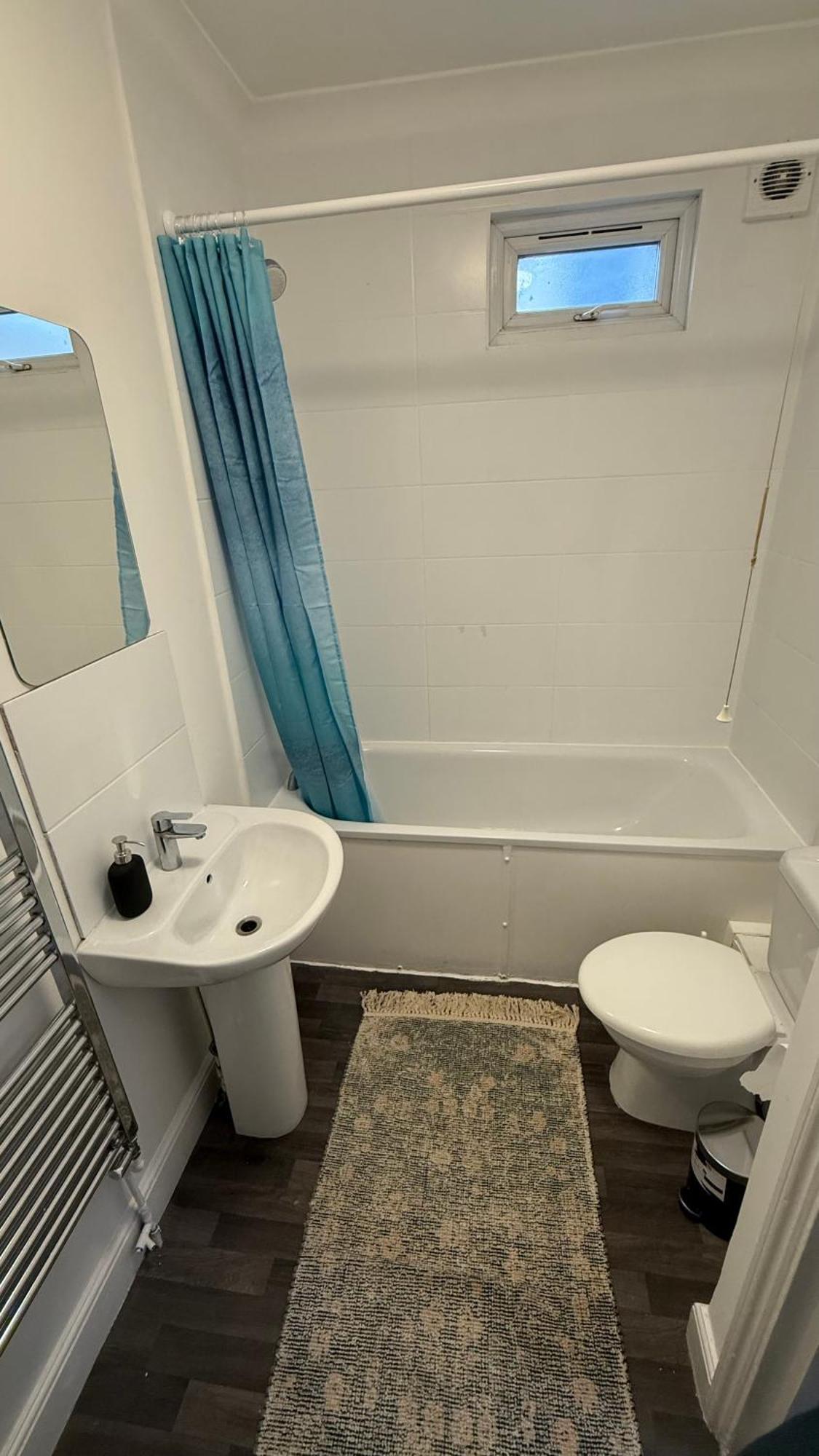 3 Bedroom In A Great Location Appartement *
