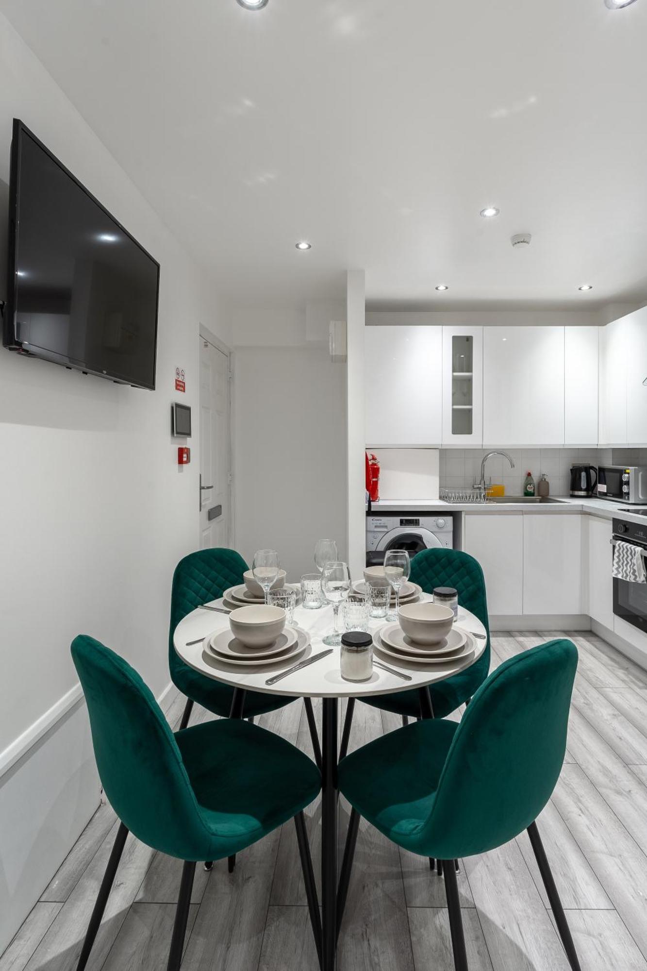 Lägenhet Beautiful Flat Near - Entire Flat - Equipped Kitchen - Private Bathroom *