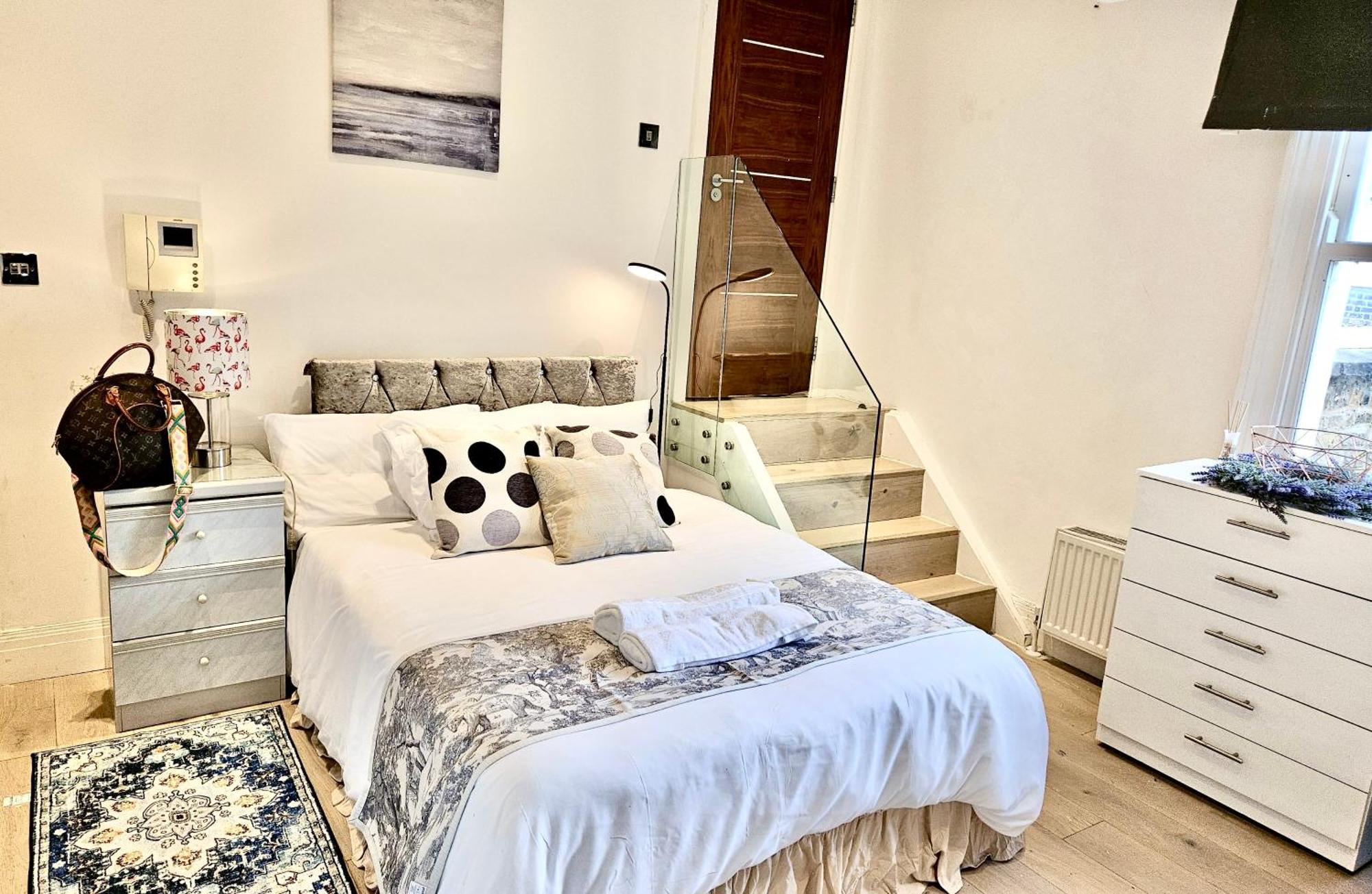 Entire In Appartement