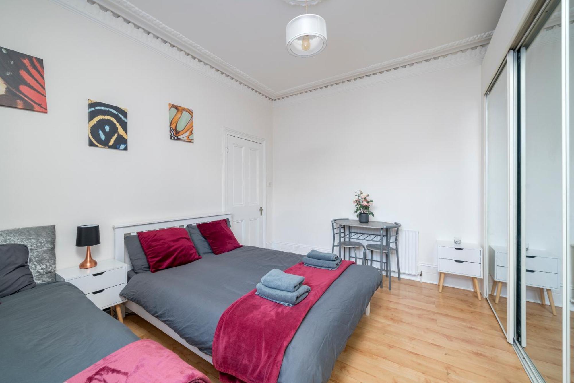 Cozy & Comfy Woodgreen Station Sleeps 6 Lejlighed